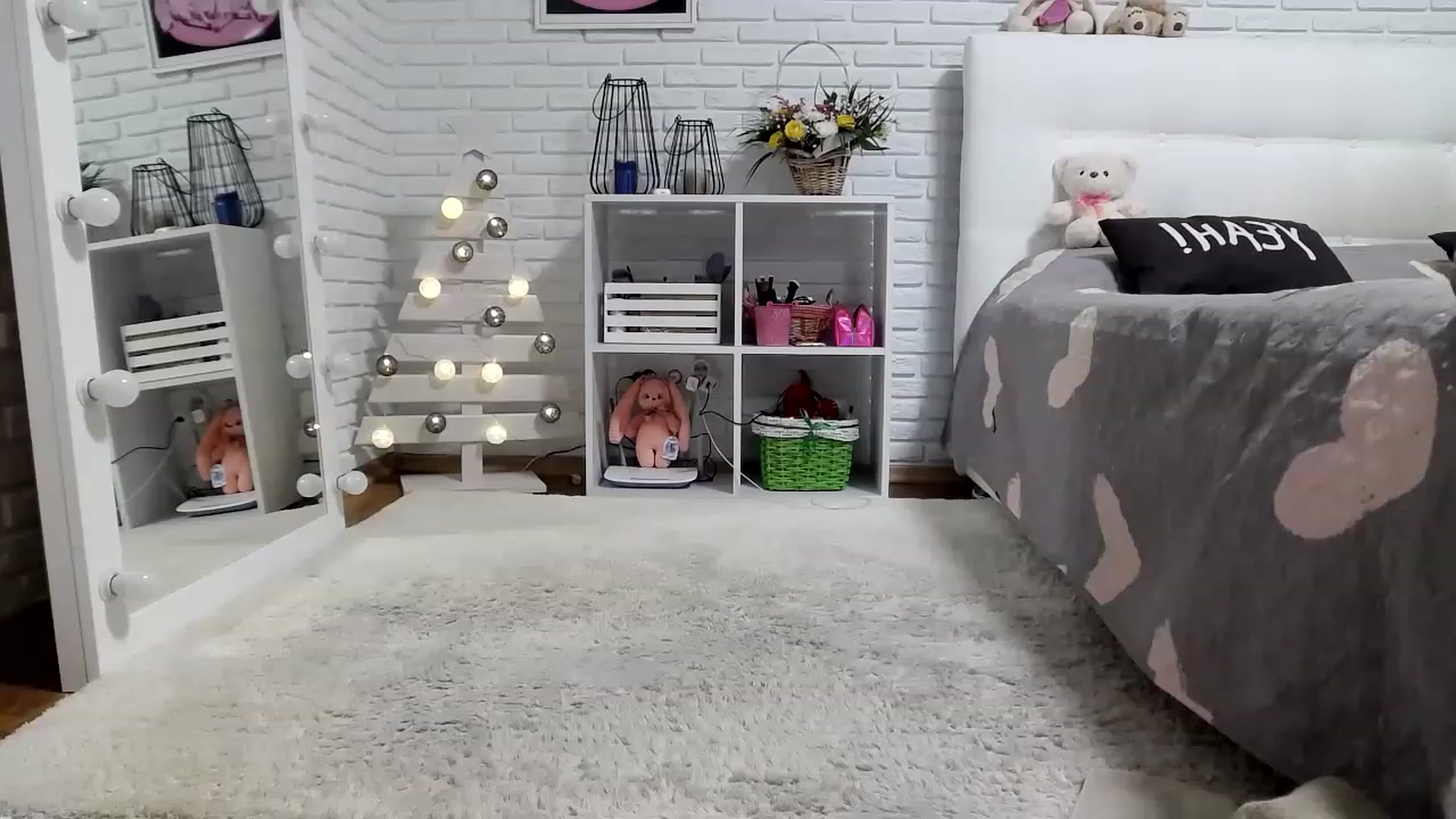 Gallery image thumbnail from MALINA_XXX's myfreecams stream on, 01/07/2023, 16:23 image 2 of 20