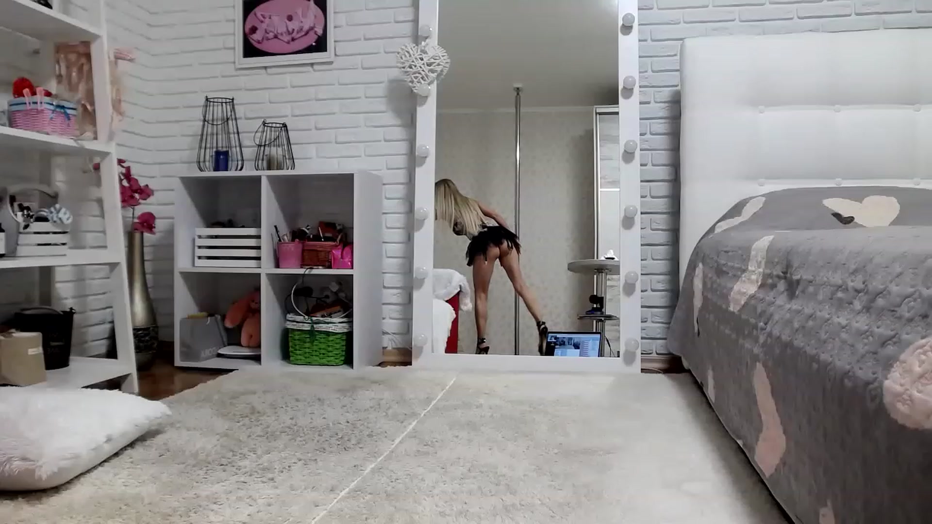 Gallery image thumbnail from MALINA_XXX's myfreecams stream on, 03/13/2023, 17:06 image 7 of 20