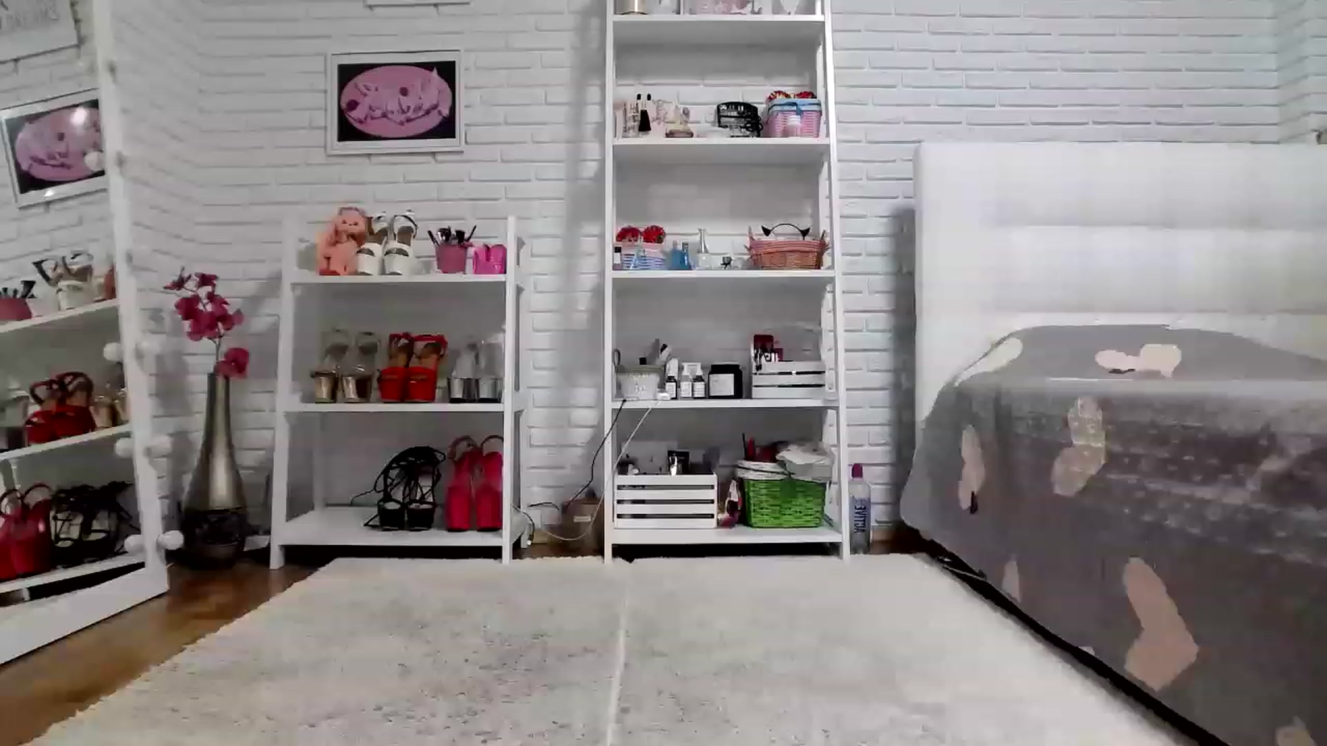 Gallery image thumbnail from MALINA_XXX's myfreecams stream on, 06/14/2023, 14:39 image 18 of 20