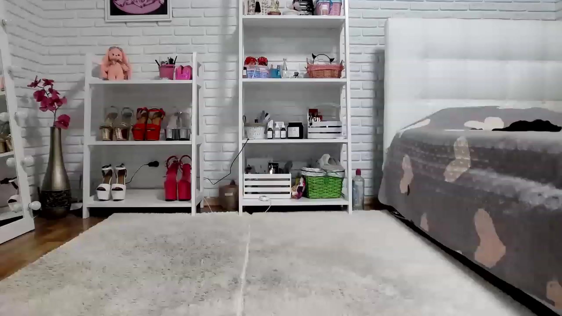 Gallery image thumbnail from MALINA_XXX's myfreecams stream on, 06/17/2023, 15:10 image 12 of 20