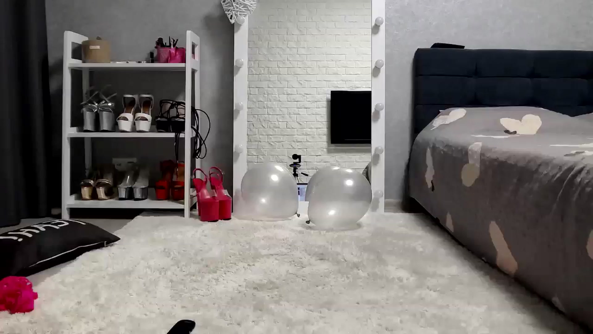 Gallery image thumbnail from MALINA_XXX's myfreecams stream on, 10/06/2023, 17:04 image 18 of 20