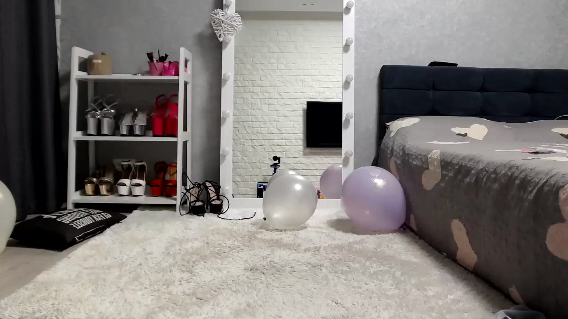 Gallery image thumbnail from MALINA_XXX's myfreecams stream on, 10/18/2023, 15:23 image 16 of 20