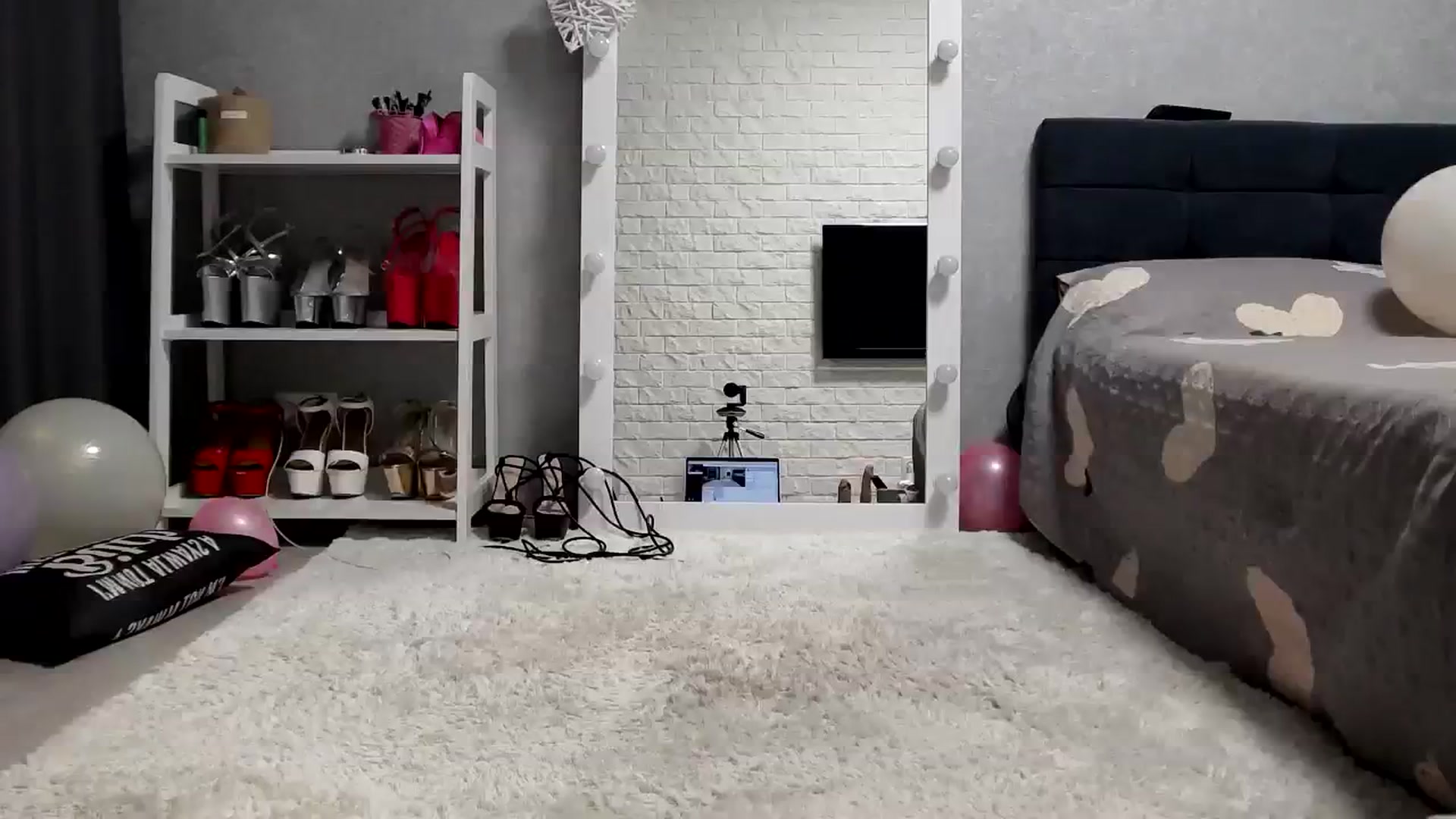 Gallery image thumbnail from MALINA_XXX's myfreecams stream on, 10/23/2023, 13:57 image 15 of 20