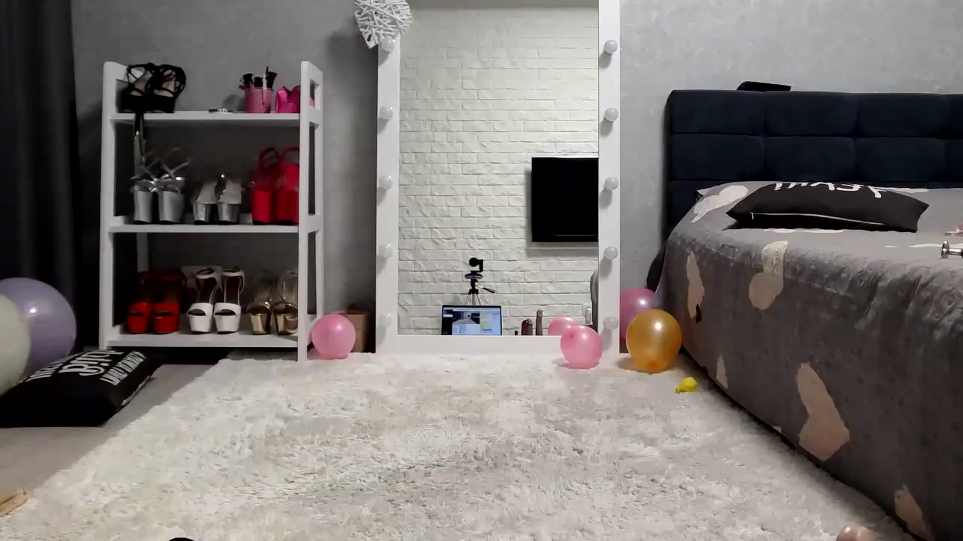 Gallery image thumbnail from MALINA_XXX's myfreecams stream on, 10/24/2023, 15:07 image 16 of 20