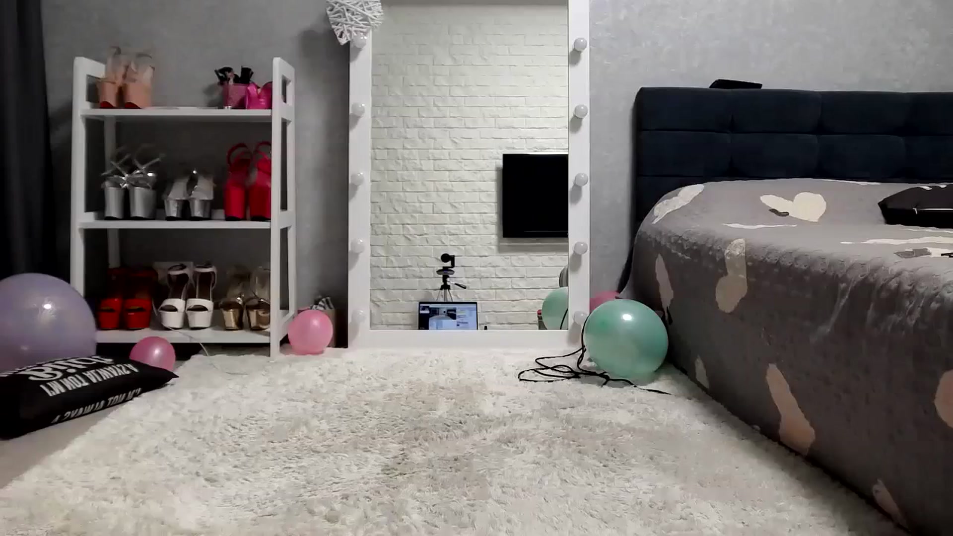Gallery image thumbnail from MALINA_XXX's myfreecams stream on, 10/26/2023, 15:15 image 11 of 20