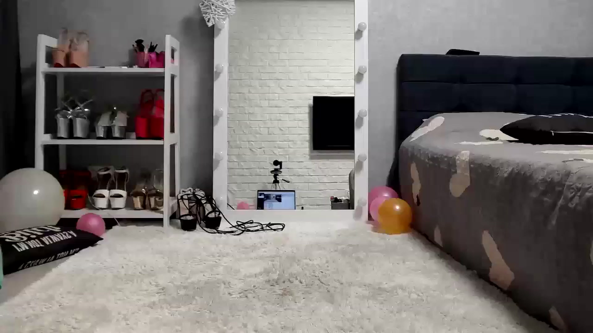 Gallery image thumbnail from MALINA_XXX's myfreecams stream on, 10/28/2023, 15:08 image 3 of 20