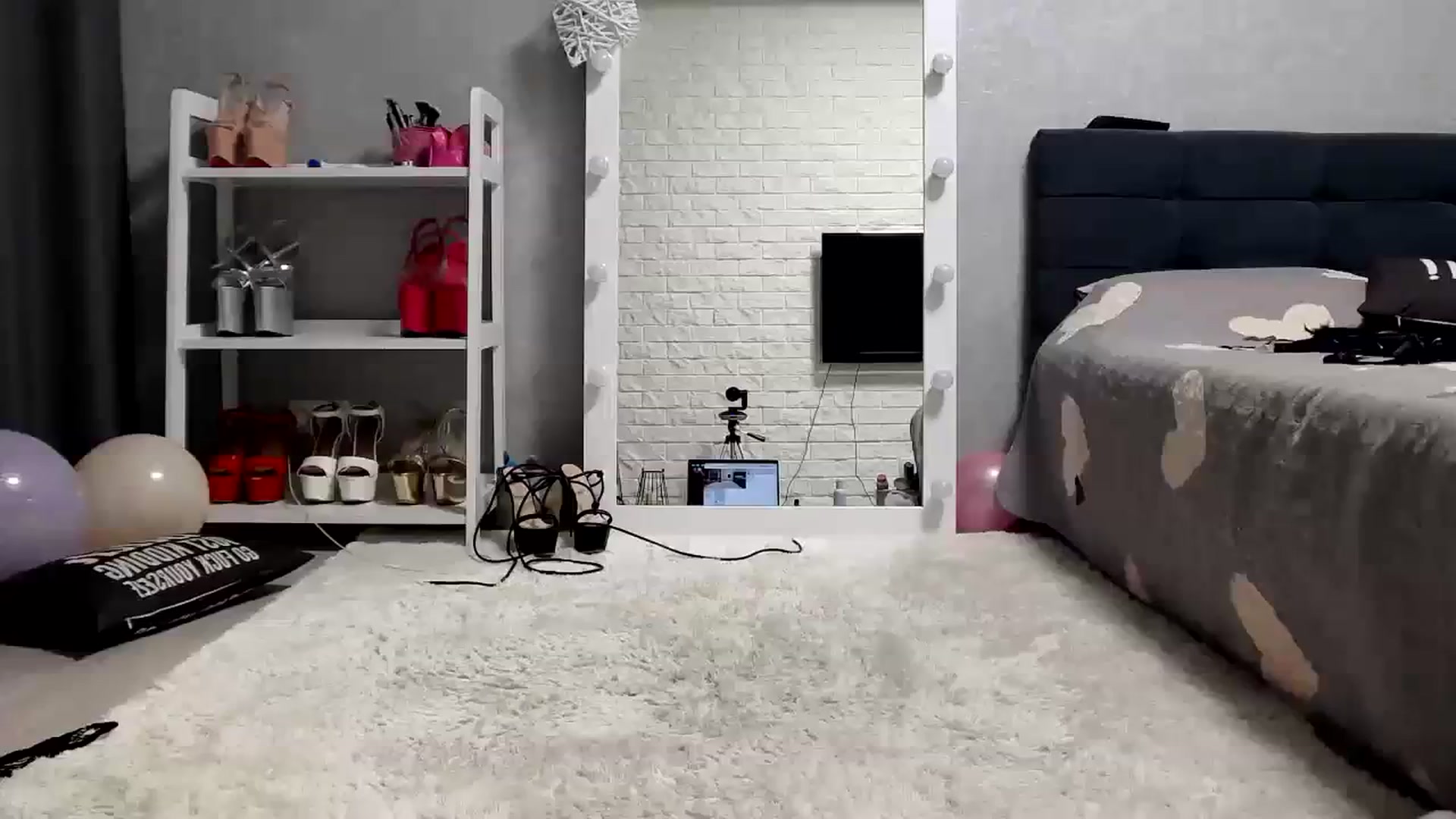 Gallery image thumbnail from MALINA_XXX's myfreecams stream on, 11/01/2023, 15:30 image 19 of 20