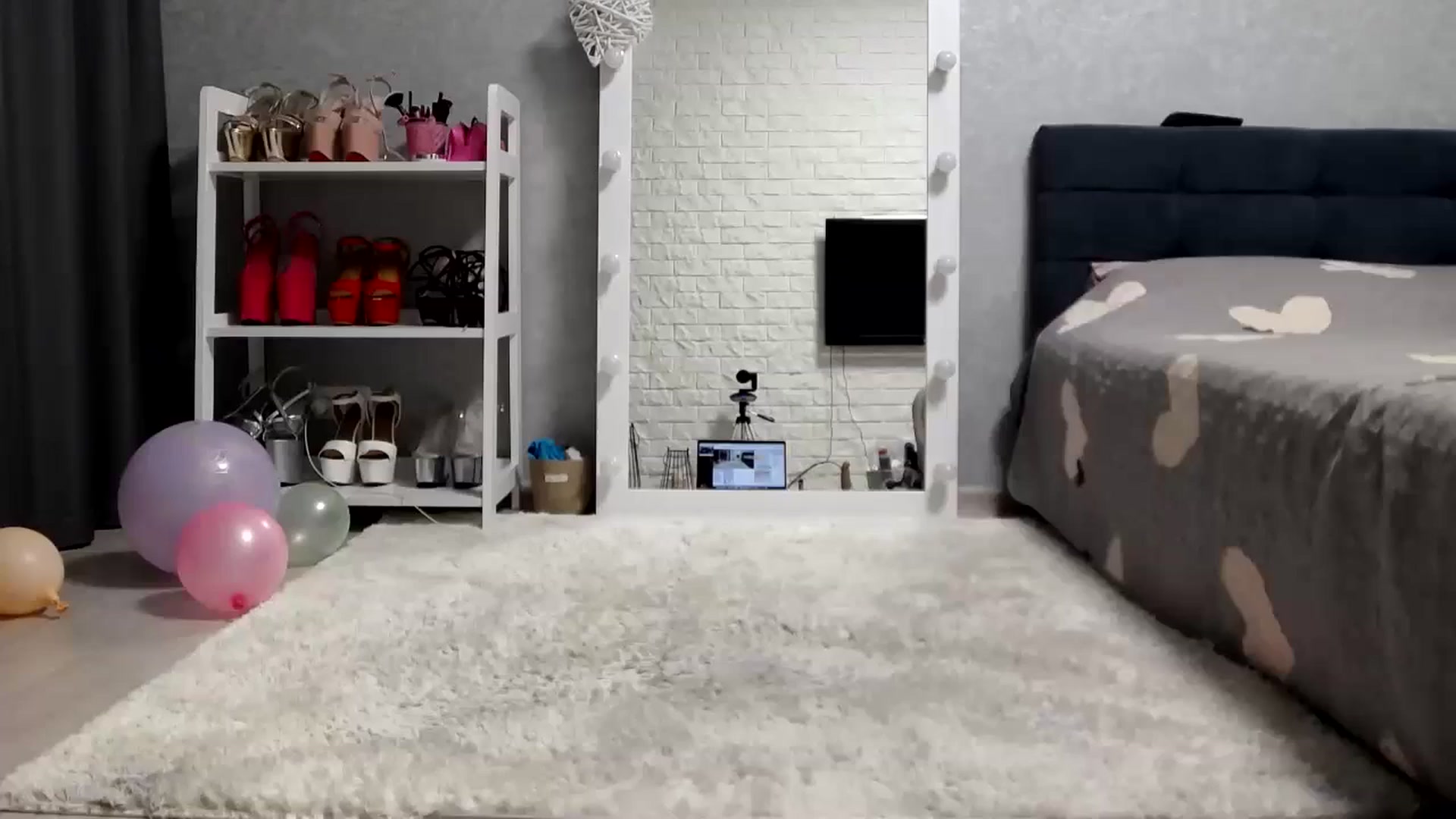 Gallery image thumbnail from MALINA_XXX's myfreecams stream on, 11/15/2023, 16:52 image 13 of 20