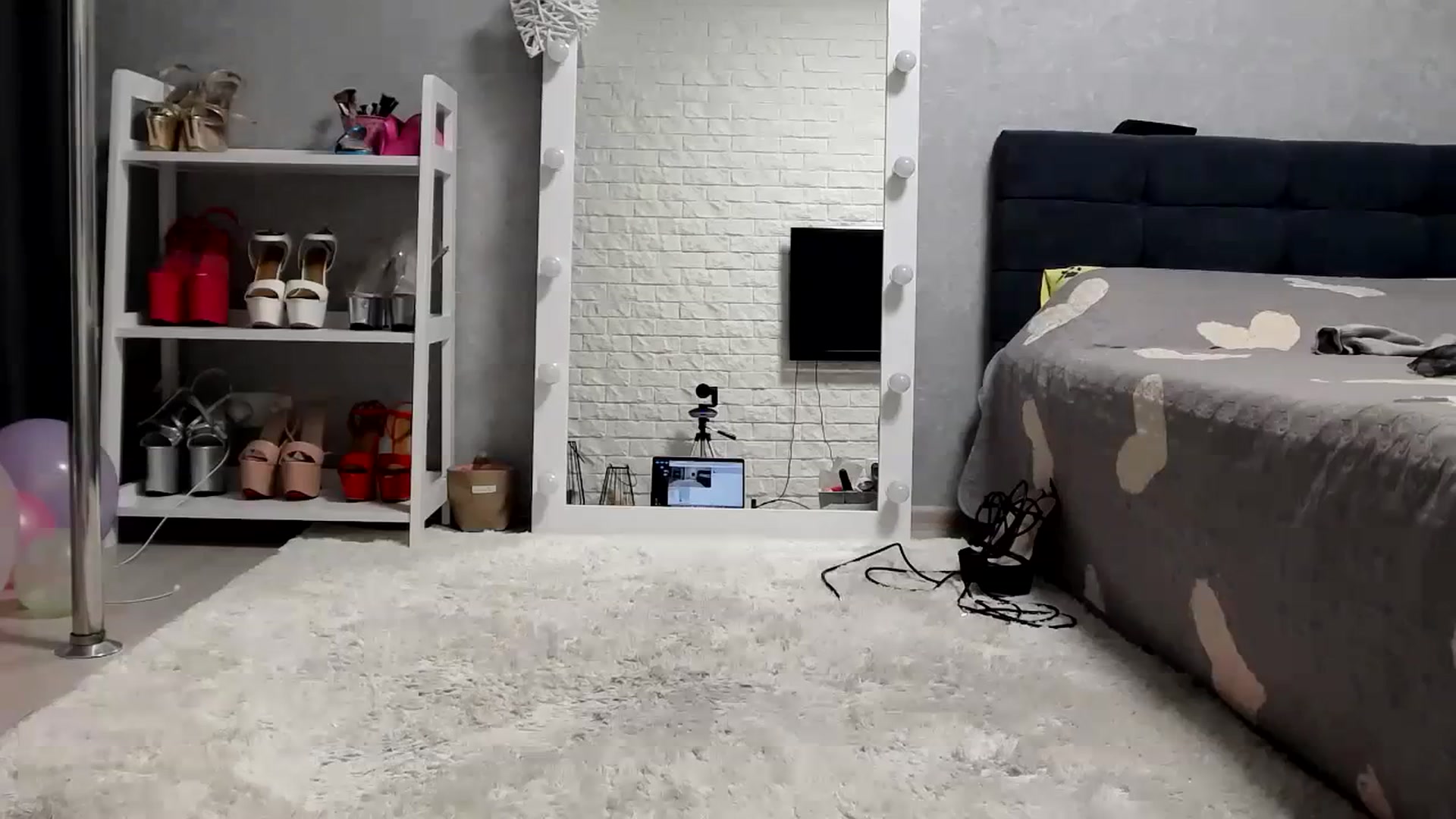 Gallery image thumbnail from MALINA_XXX's myfreecams stream on, 12/13/2023, 14:24 image 13 of 20