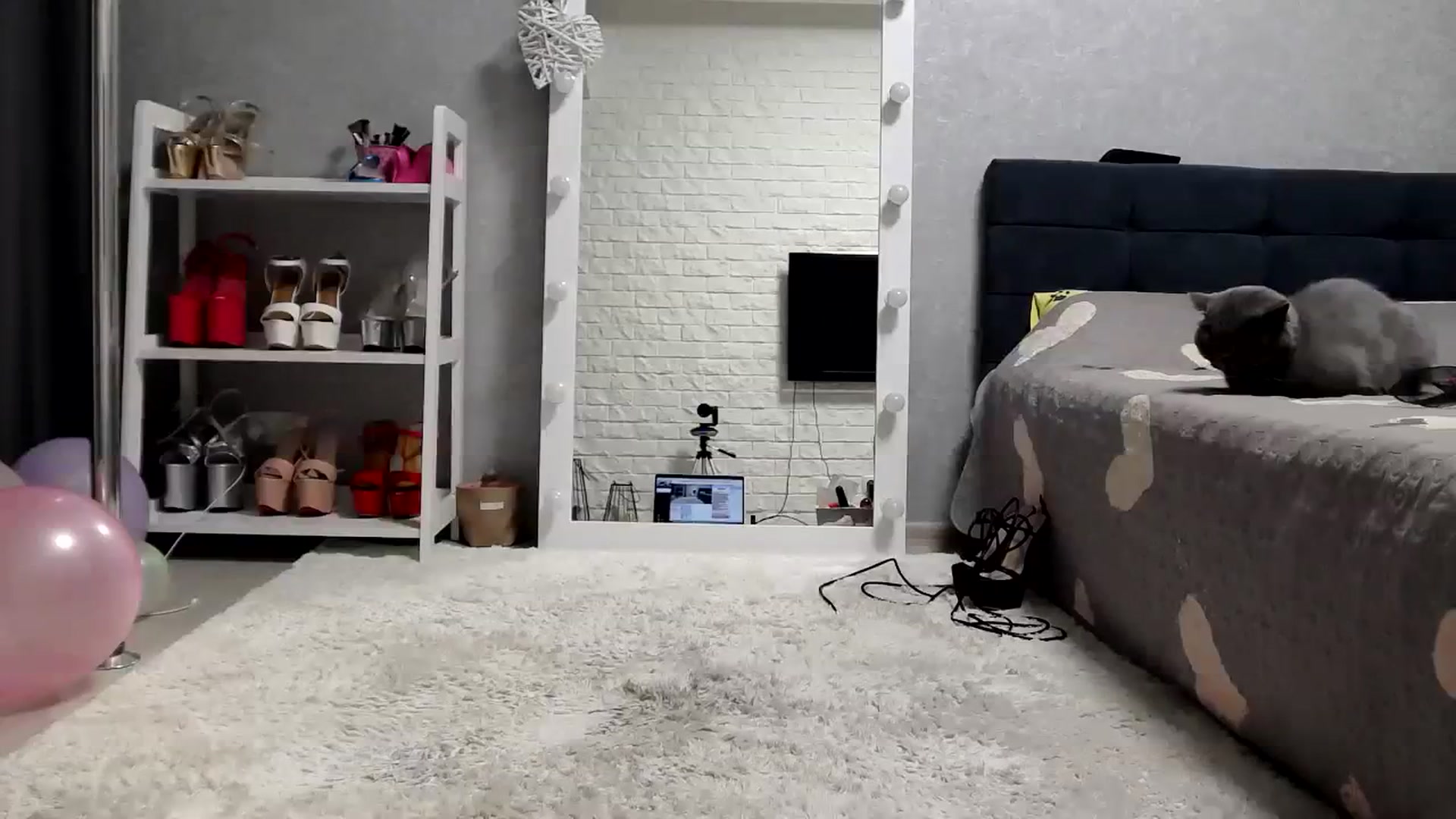 Gallery image thumbnail from MALINA_XXX's myfreecams stream on, 12/13/2023, 16:26 image 17 of 20
