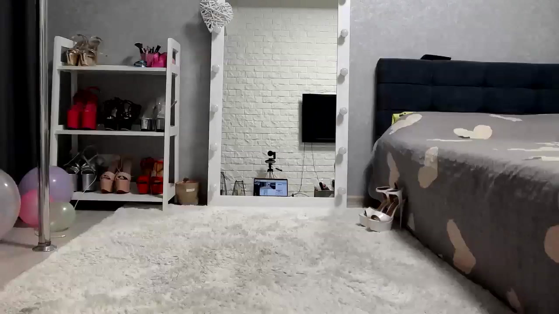 Gallery image thumbnail from MALINA_XXX's myfreecams stream on, 12/14/2023, 12:42 image 7 of 20