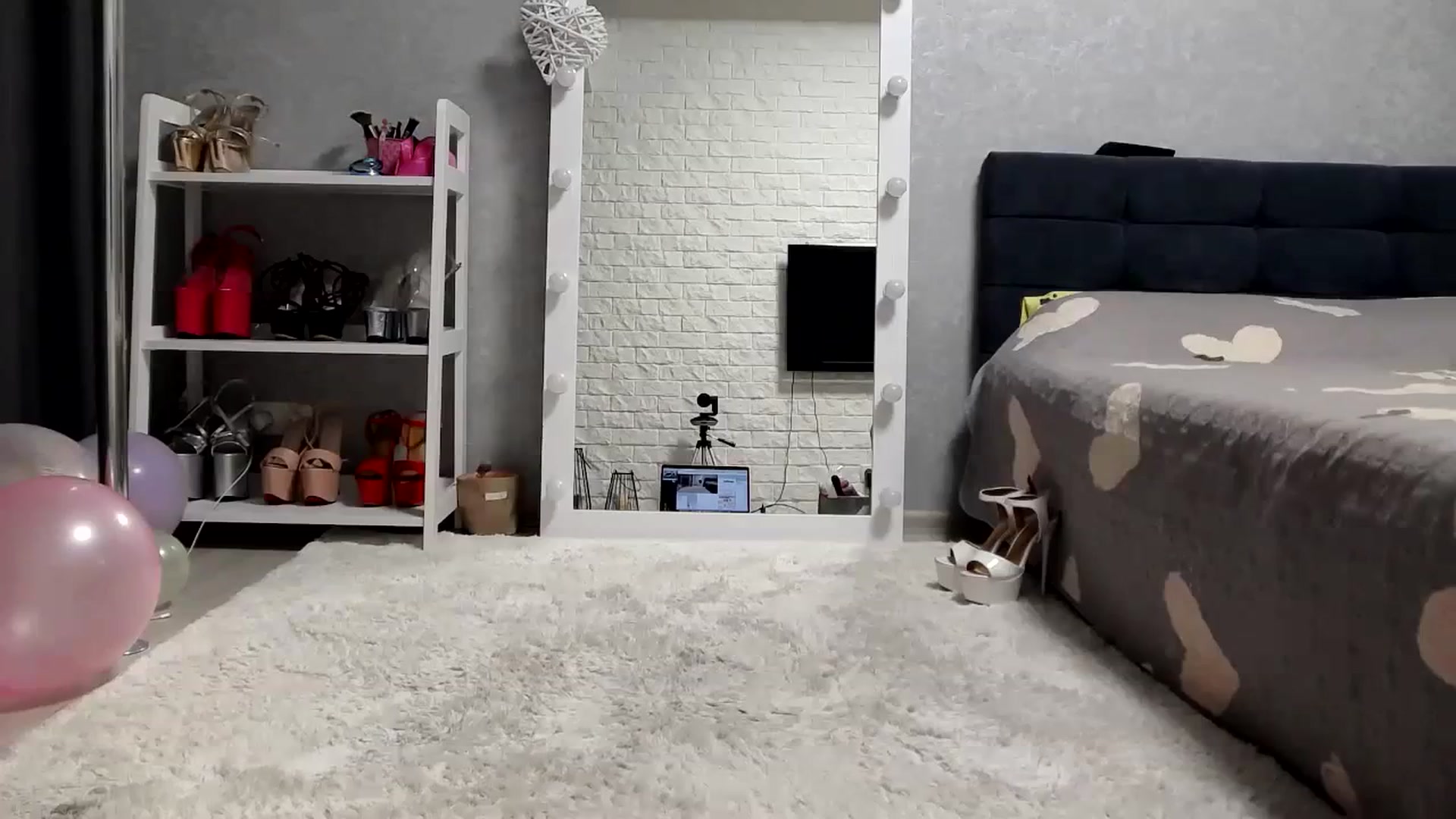 Gallery image thumbnail from MALINA_XXX's myfreecams stream on, 12/14/2023, 12:42 image 9 of 20