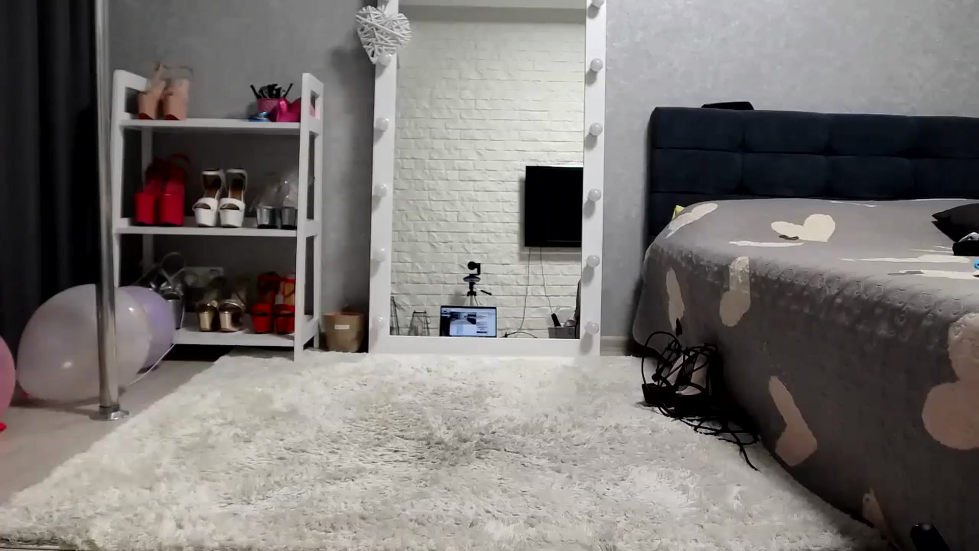Gallery image thumbnail from MALINA_XXX's myfreecams stream on, 12/16/2023, 13:53 image 3 of 20