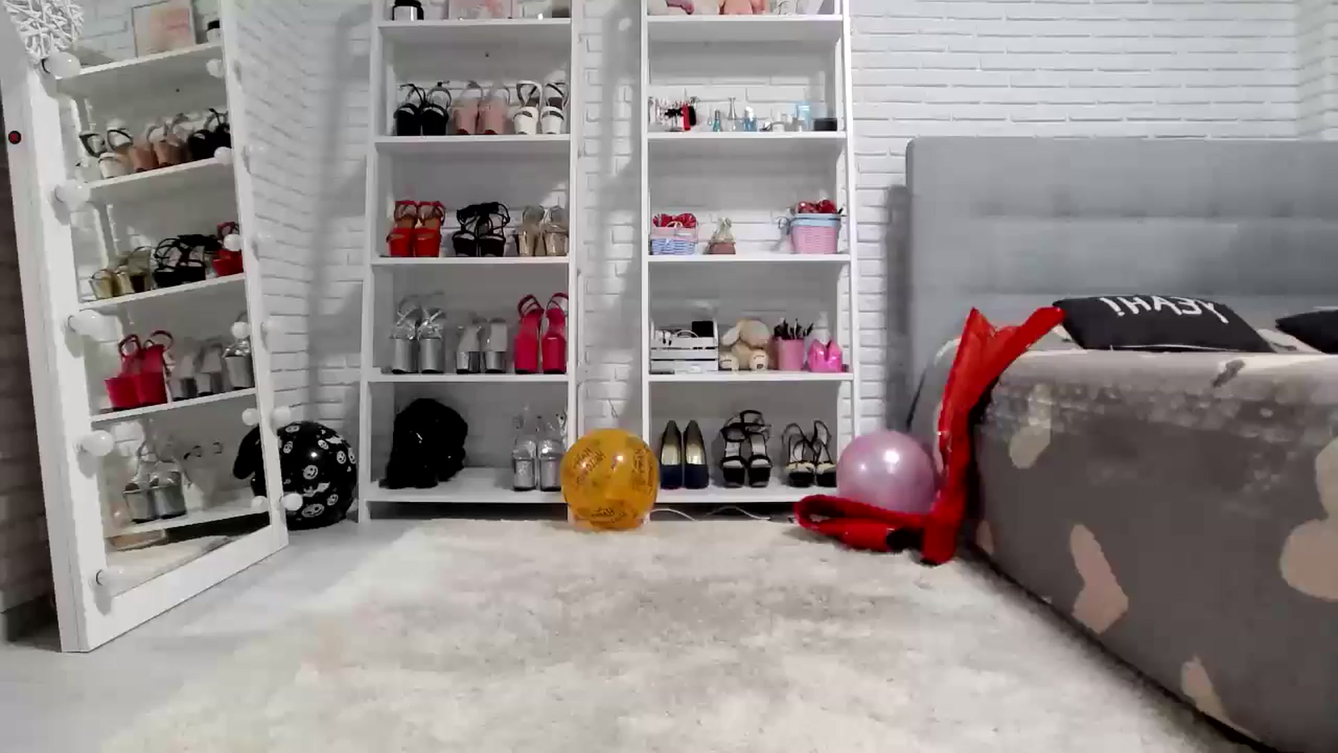 Gallery image thumbnail from MALINA_XXX's myfreecams stream on, 11/11/2024, 17:47 image 1 of 20