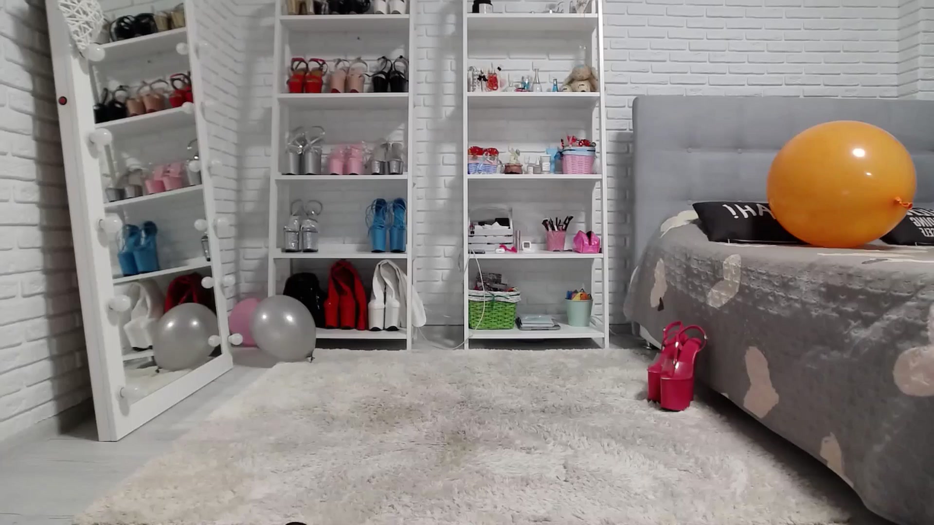 Gallery image thumbnail from MALINA_XXX's myfreecams stream on, 04/18/2025, 14:49 image 11 of 20