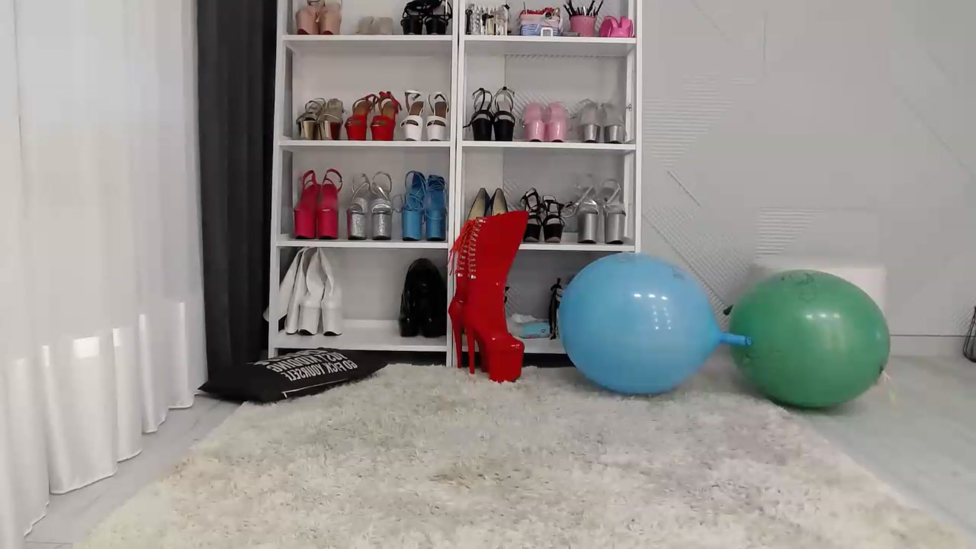 Gallery image thumbnail from MALINA_XXX's myfreecams stream on, 07/04/2026, 14:01 image 13 of 20