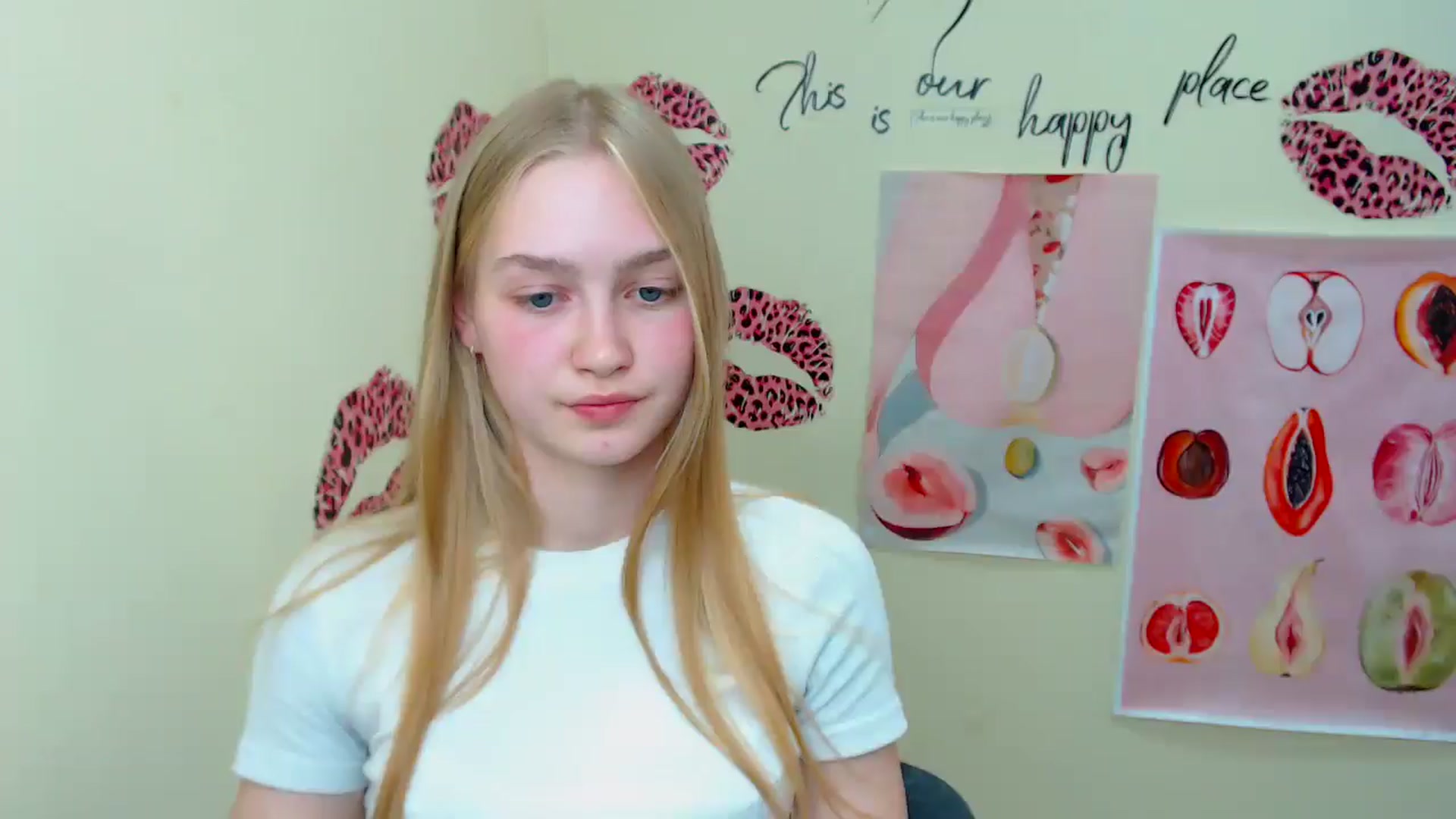 Gallery image thumbnail from MClaara's myfreecams stream on, 06/18/2025, 12:47 image 18 of 20