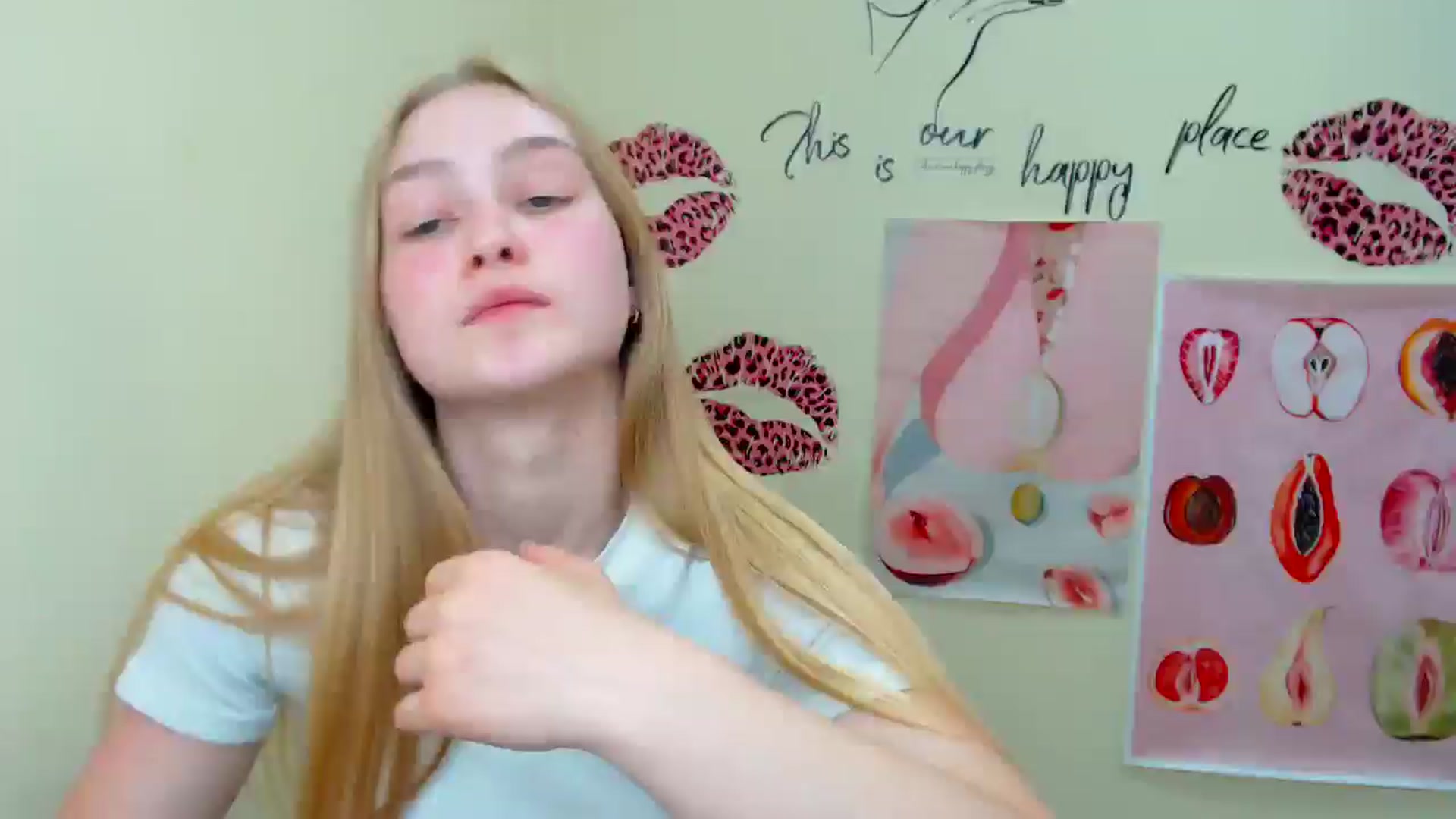 Gallery image thumbnail from MClaara's myfreecams stream on, 06/18/2025, 15:49 image 12 of 20