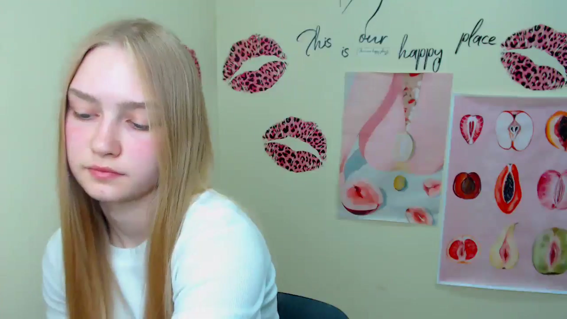 Gallery image thumbnail from MClaara's myfreecams stream on, 06/18/2025, 16:40 image 14 of 20