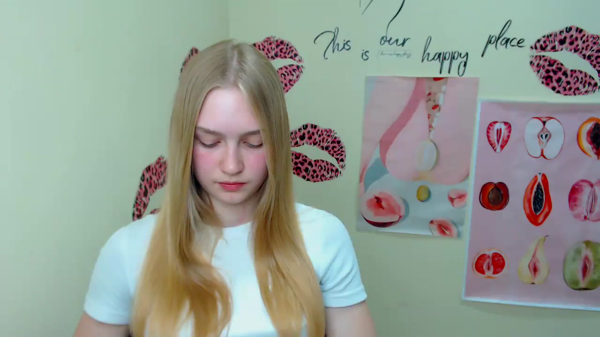Gallery image thumbnail from MClaara's myfreecams stream on, 06/18/2025, 16:40 image 18 of 20