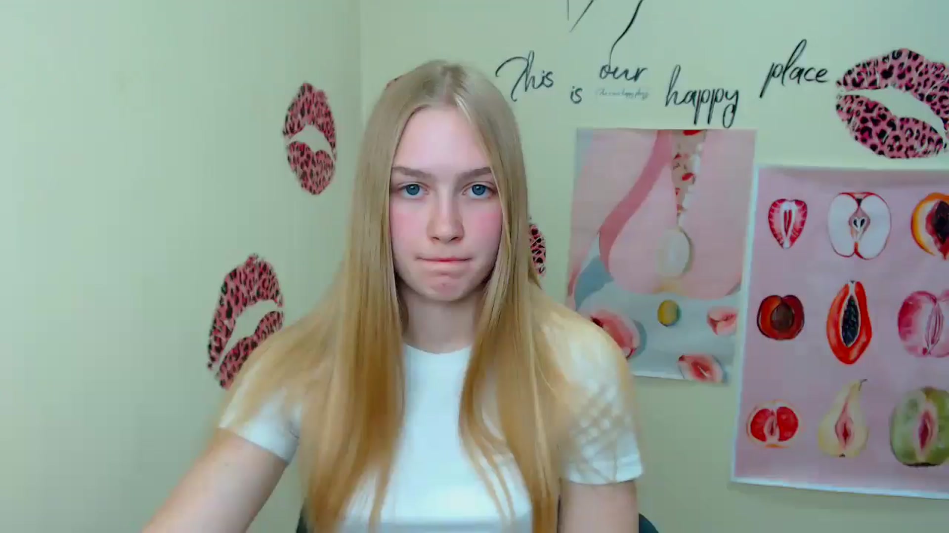 Gallery image thumbnail from MClaara's myfreecams stream on, 06/18/2025, 16:40 image 5 of 20