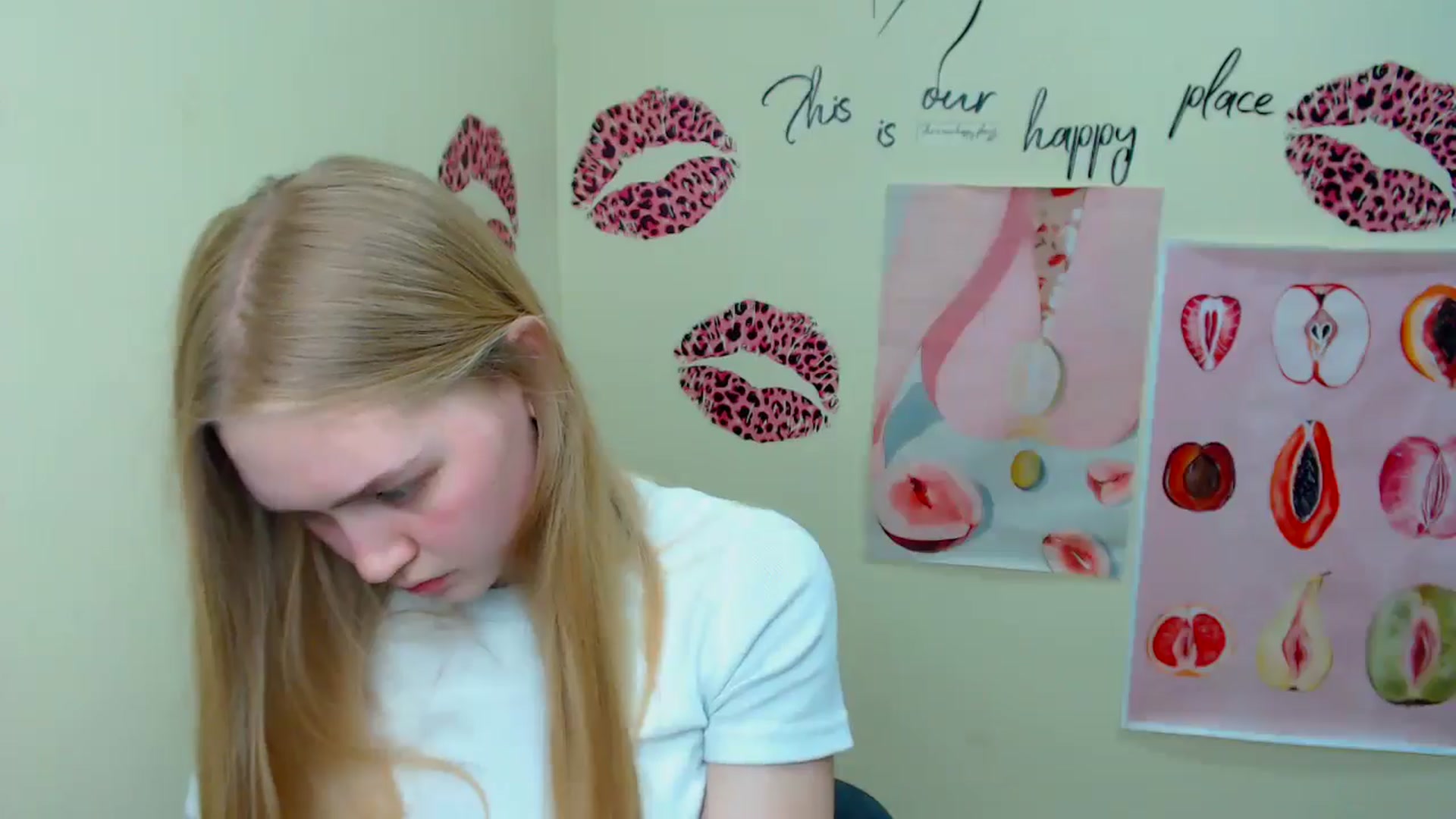 Gallery image thumbnail from MClaara's myfreecams stream on, 06/18/2025, 16:40 image 19 of 20