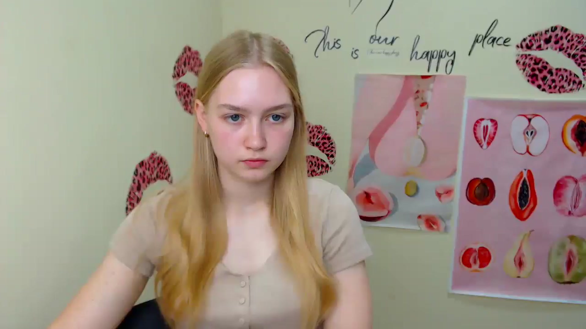 Gallery image thumbnail from MClaara's myfreecams stream on, 06/19/2025, 06:59 image 8 of 20
