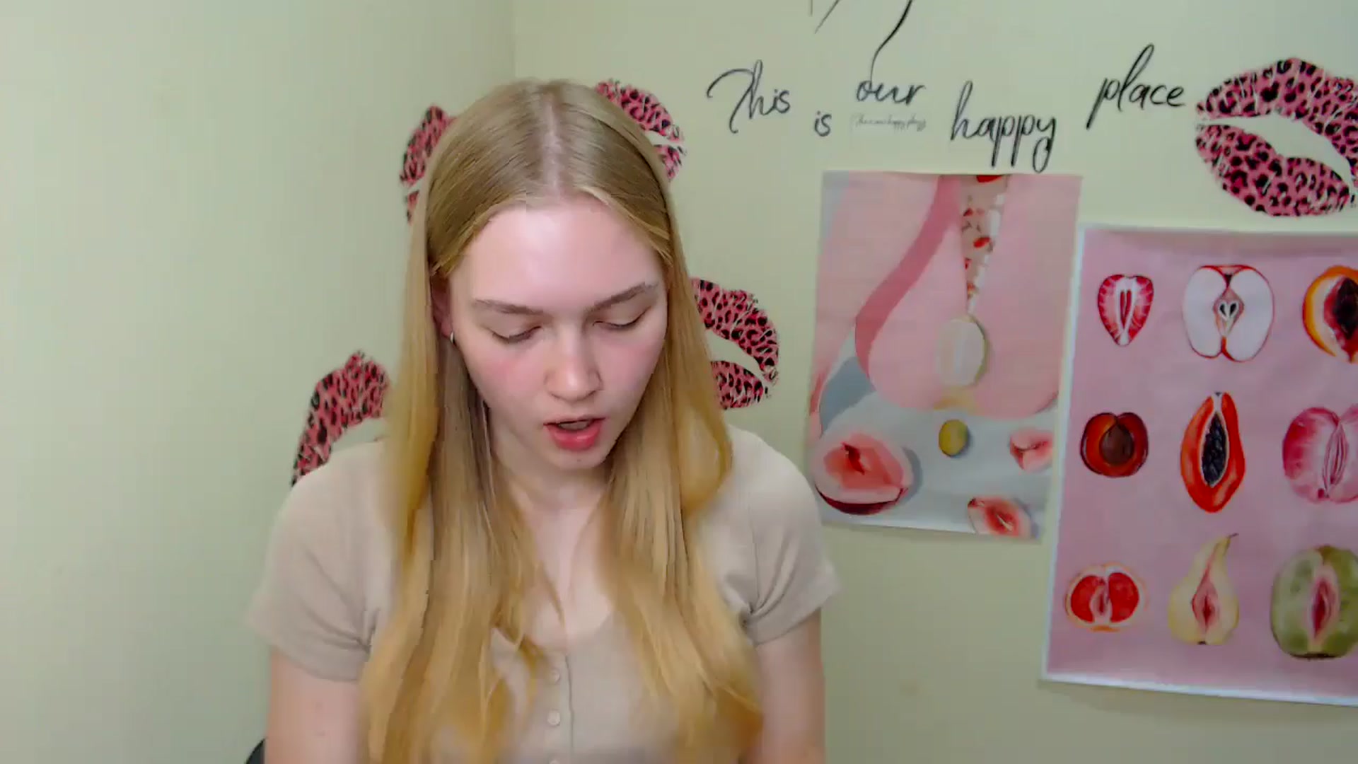 Gallery image thumbnail from MClaara's myfreecams stream on, 06/19/2025, 06:59 image 15 of 20