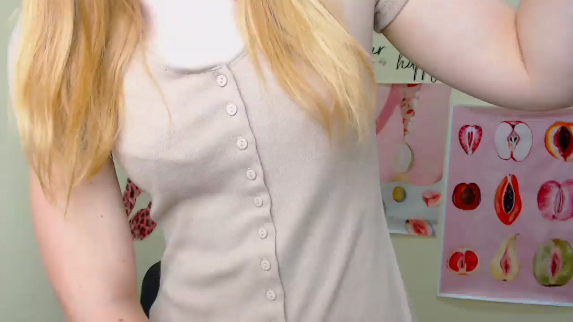 Gallery image thumbnail from MClaara's myfreecams stream on, 06/19/2025, 07:38 image 1 of 20