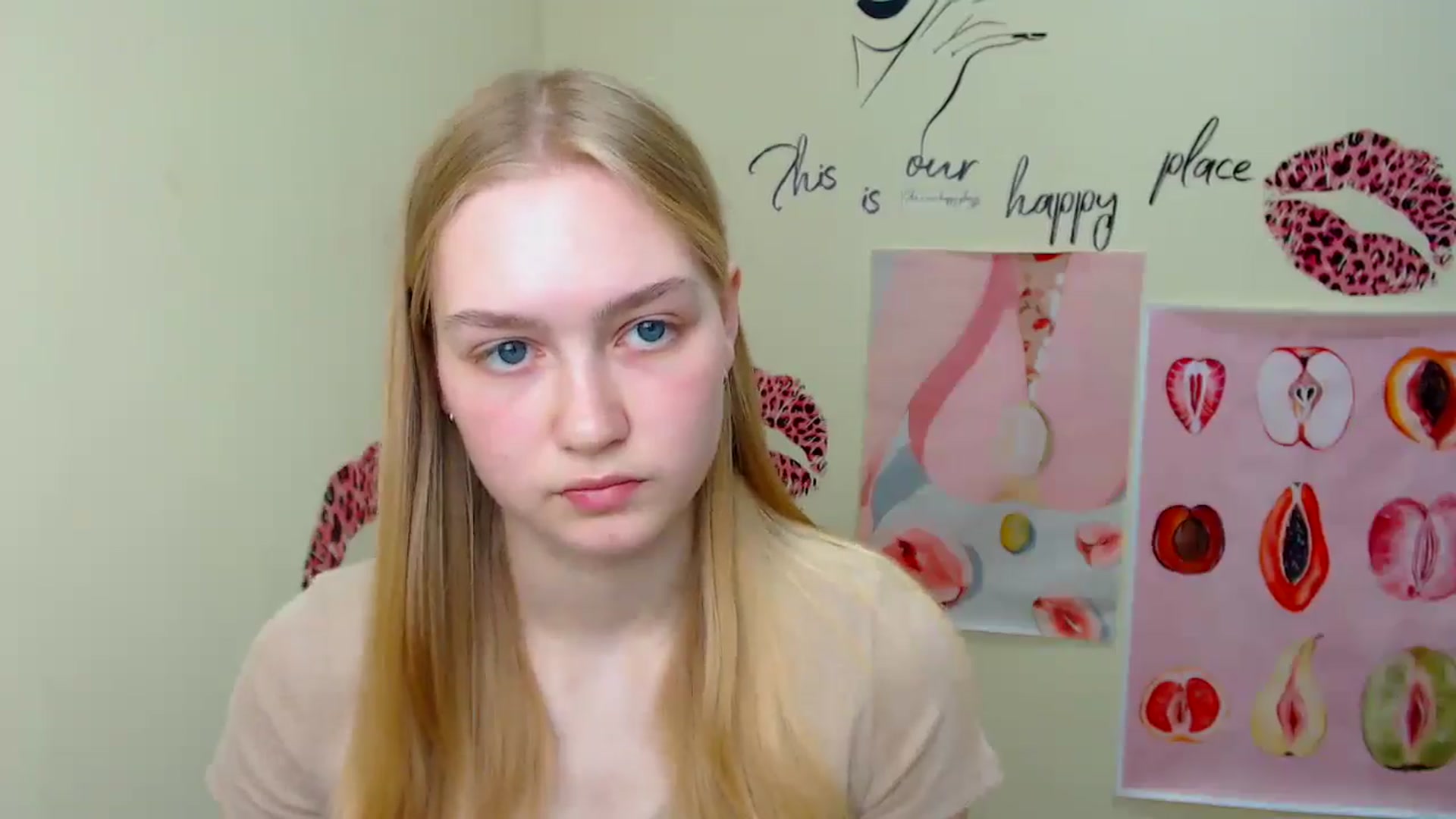 Gallery image thumbnail from MClaara's myfreecams stream on, 06/19/2025, 07:38 image 10 of 20