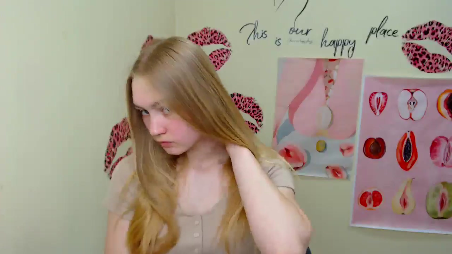 Gallery image thumbnail from MClaara's myfreecams stream on, 06/19/2025, 09:49 image 5 of 20
