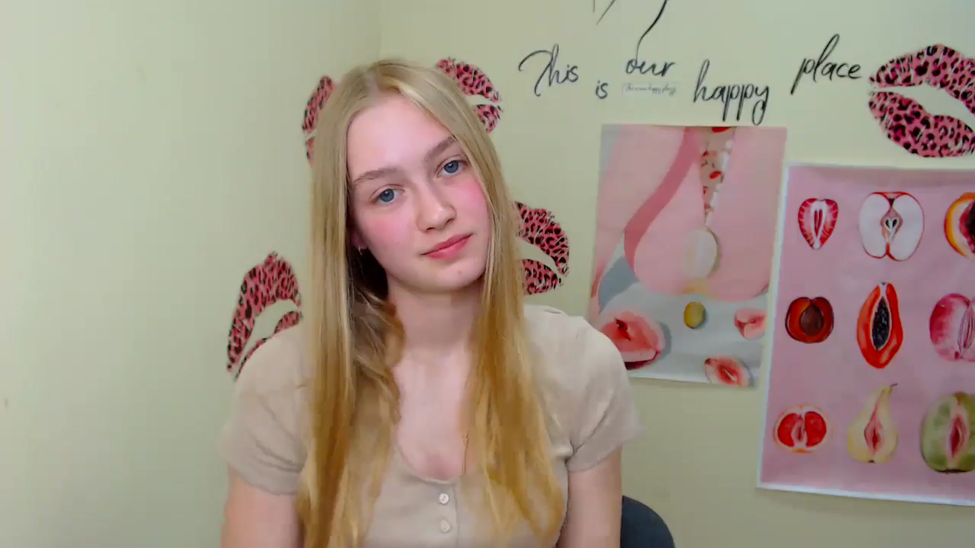 Gallery image thumbnail from MClaara's myfreecams stream on, 06/19/2025, 09:49 image 13 of 20
