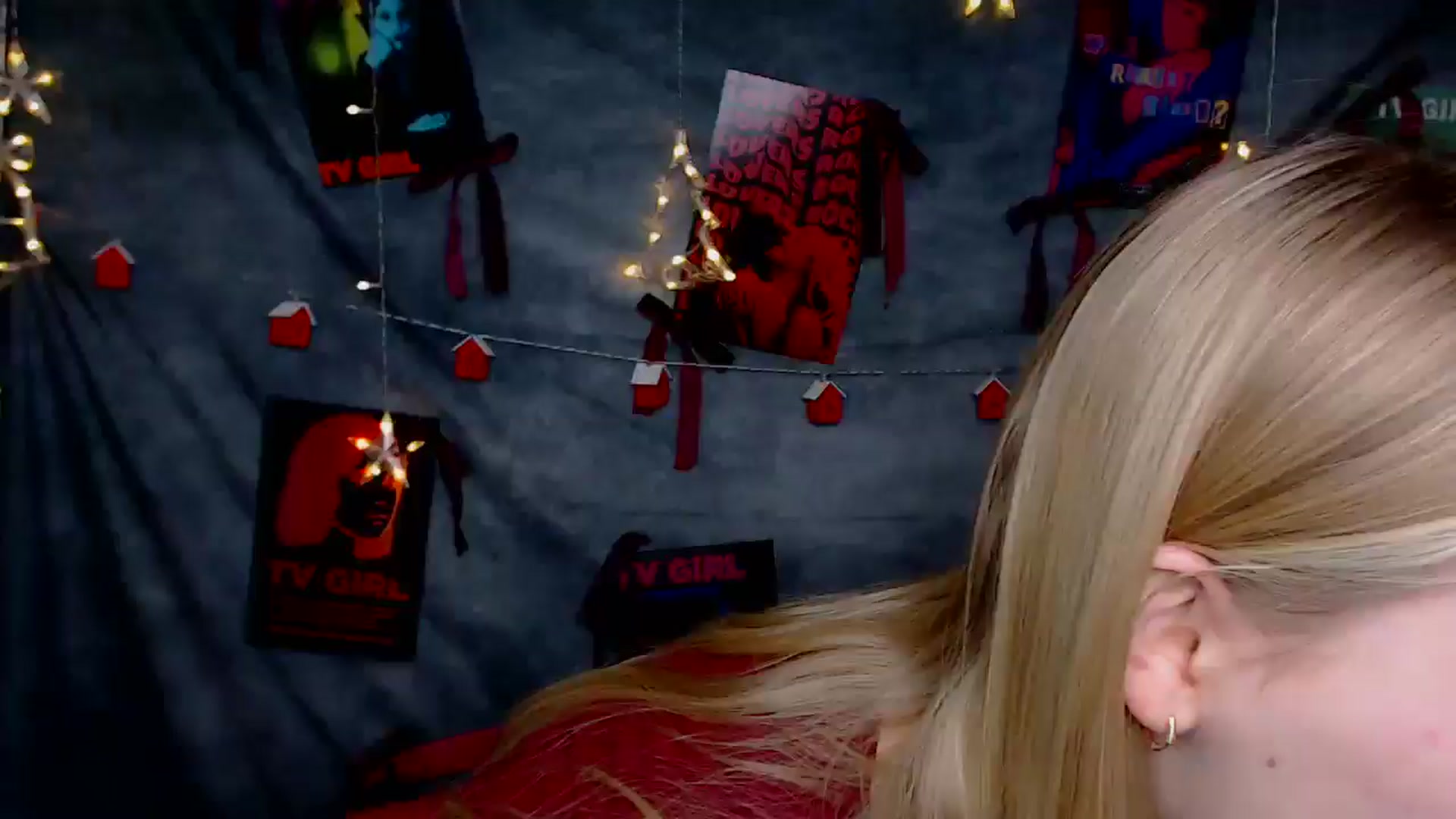 Gallery image thumbnail from MClaara's myfreecams stream on, 12/26/2025, 16:06 image 1 of 20