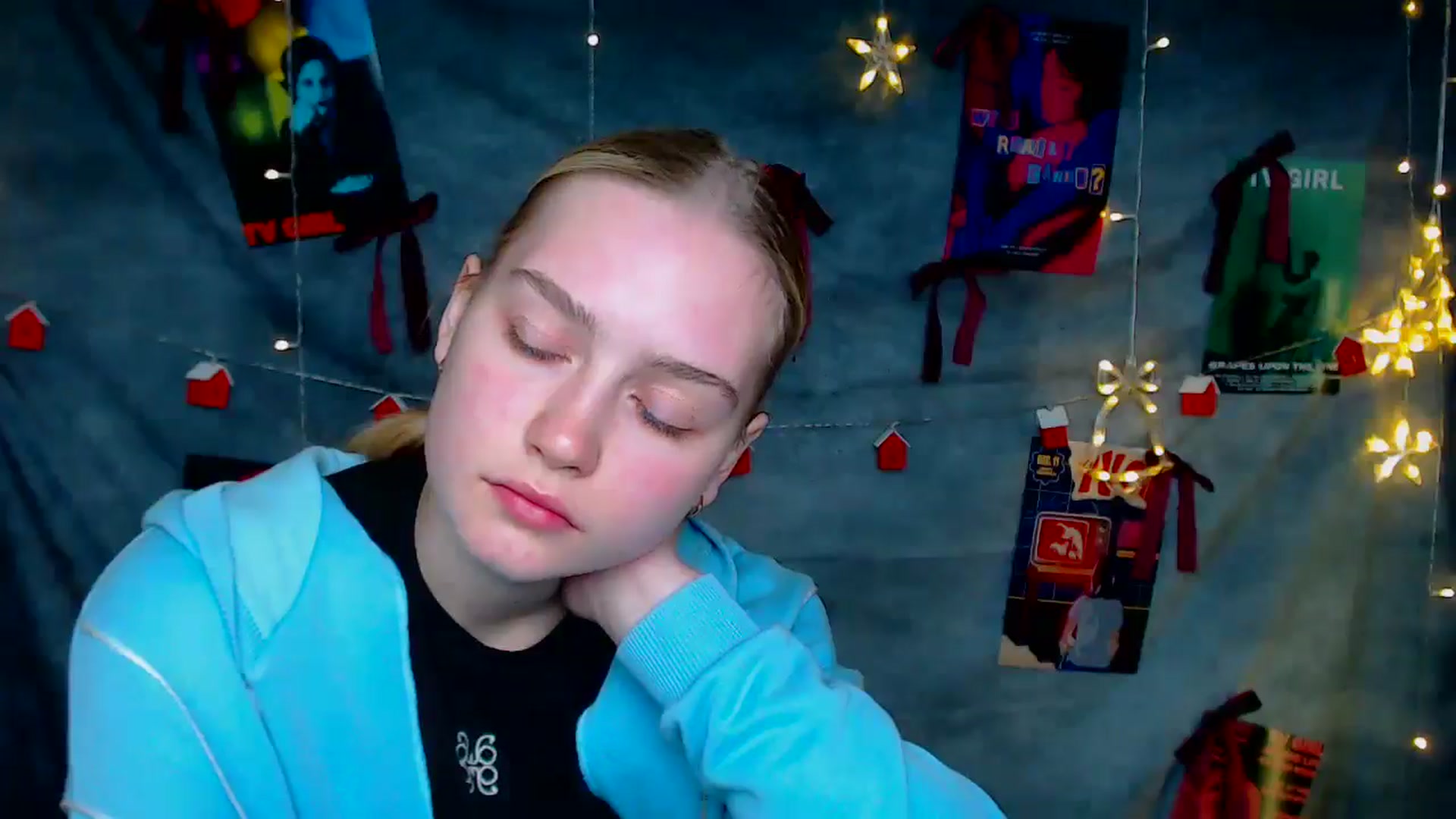 Gallery image thumbnail from MClaara's myfreecams stream on, 12/27/2025, 10:59 image 17 of 20