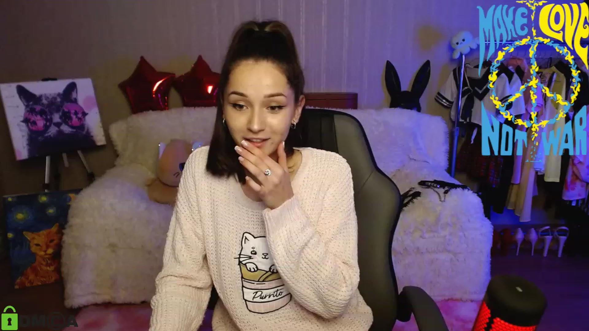 Gallery image thumbnail from MEDIA_'s myfreecams stream on, 11/14/2022, 19:26 image 10 of 20