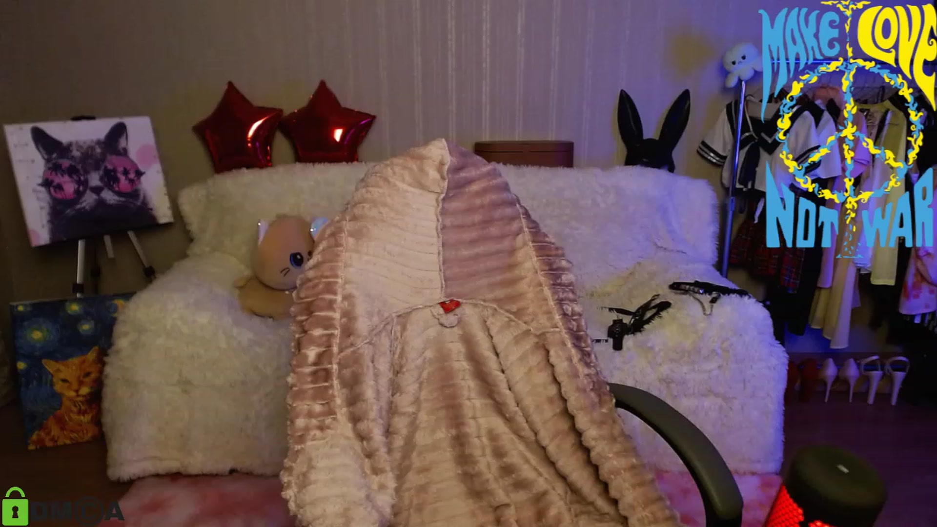Gallery image thumbnail from MEDIA_'s myfreecams stream on, 11/15/2022, 21:36 image 15 of 20