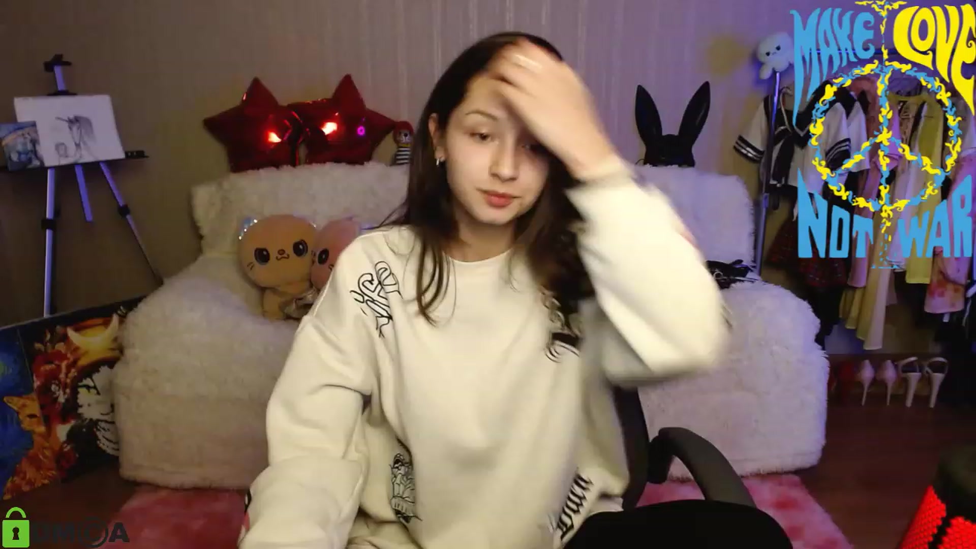 Gallery image thumbnail from MEDIA_'s myfreecams stream on, 12/19/2022, 18:14 image 8 of 20