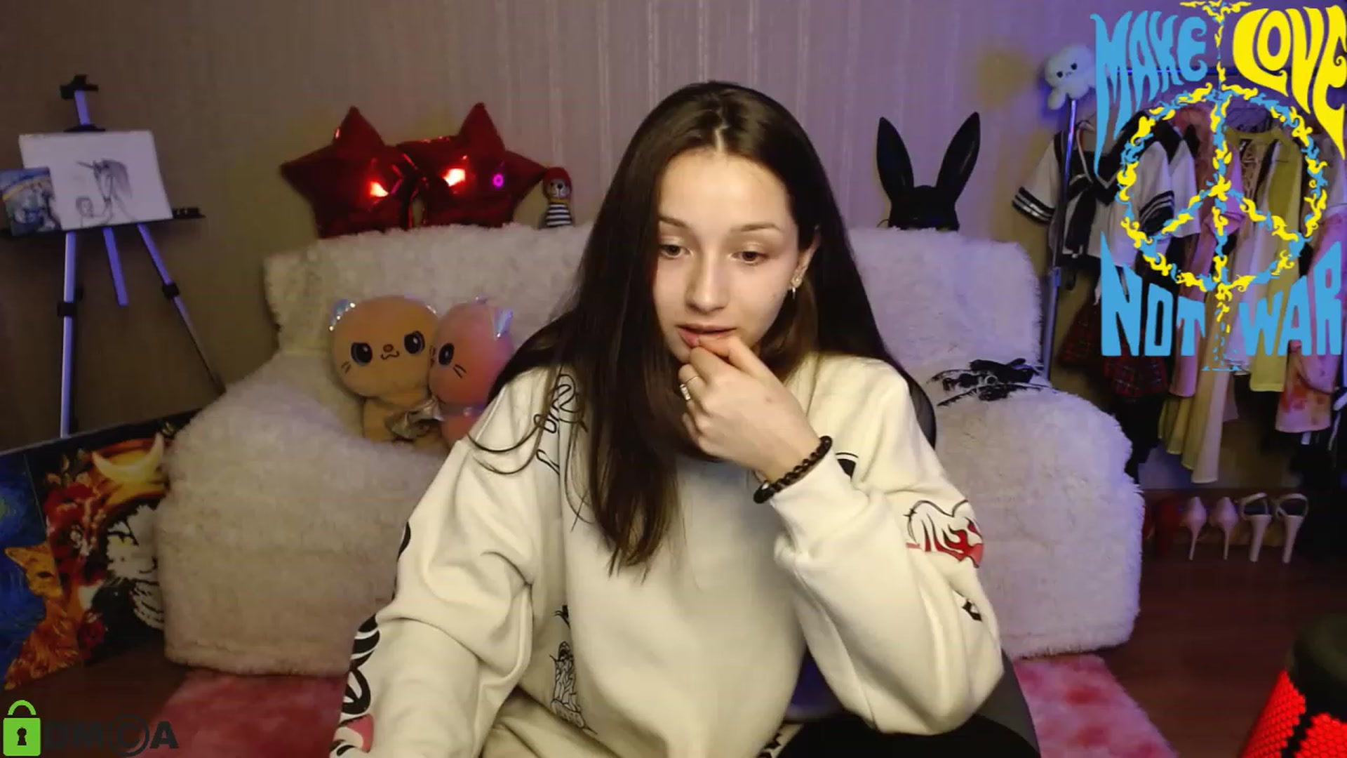 Gallery image thumbnail from MEDIA_'s myfreecams stream on, 12/19/2022, 18:14 image 16 of 20