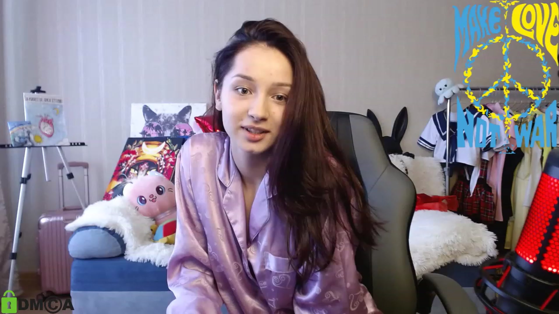 Gallery image thumbnail from MEDIA_'s myfreecams stream on, 04/07/2023, 08:12 image 19 of 20