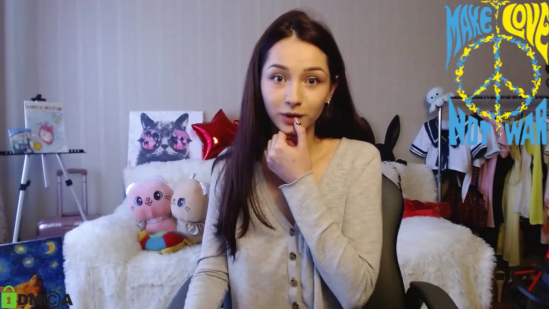 Gallery image thumbnail from MEDIA_'s myfreecams stream on, 04/07/2023, 15:06 image 17 of 20