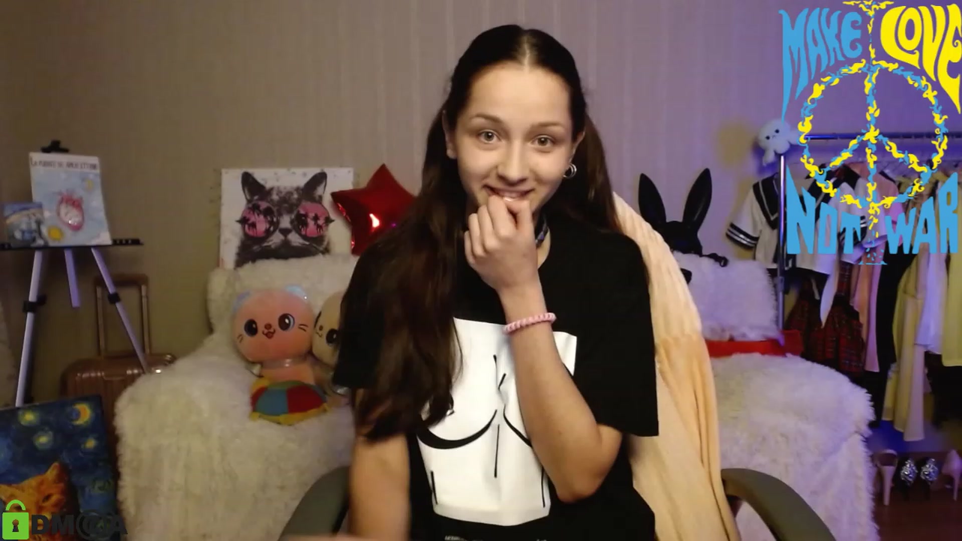 Gallery image thumbnail from MEDIA_'s myfreecams stream on, 04/18/2023, 20:11 image 9 of 20