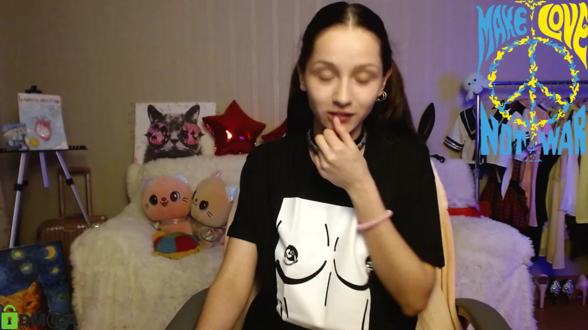 Gallery image thumbnail from MEDIA_'s myfreecams stream on, 04/18/2023, 20:11 image 19 of 20