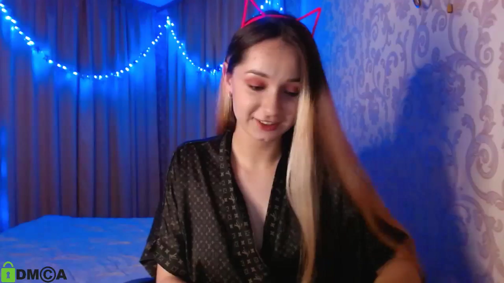 Gallery image thumbnail from MEDIA_'s myfreecams stream on, 03/14/2024, 24:15 image 19 of 20