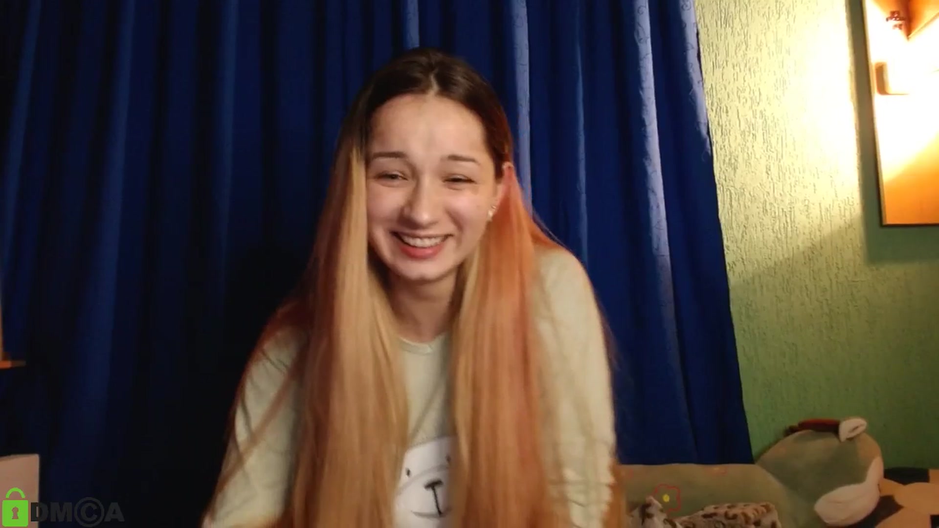 Gallery image thumbnail from MEDIA_'s myfreecams stream on, 03/19/2024, 24:01 image 13 of 20