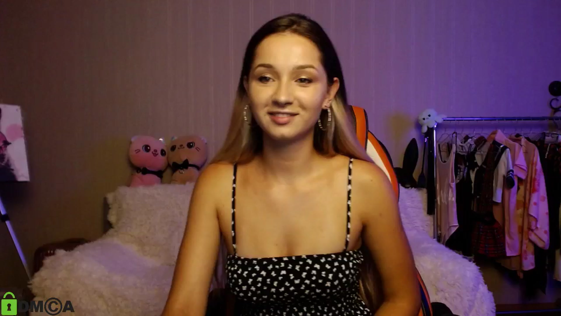 Gallery image thumbnail from MEDIA_'s myfreecams stream on, 07/31/2024, 21:36 image 19 of 20