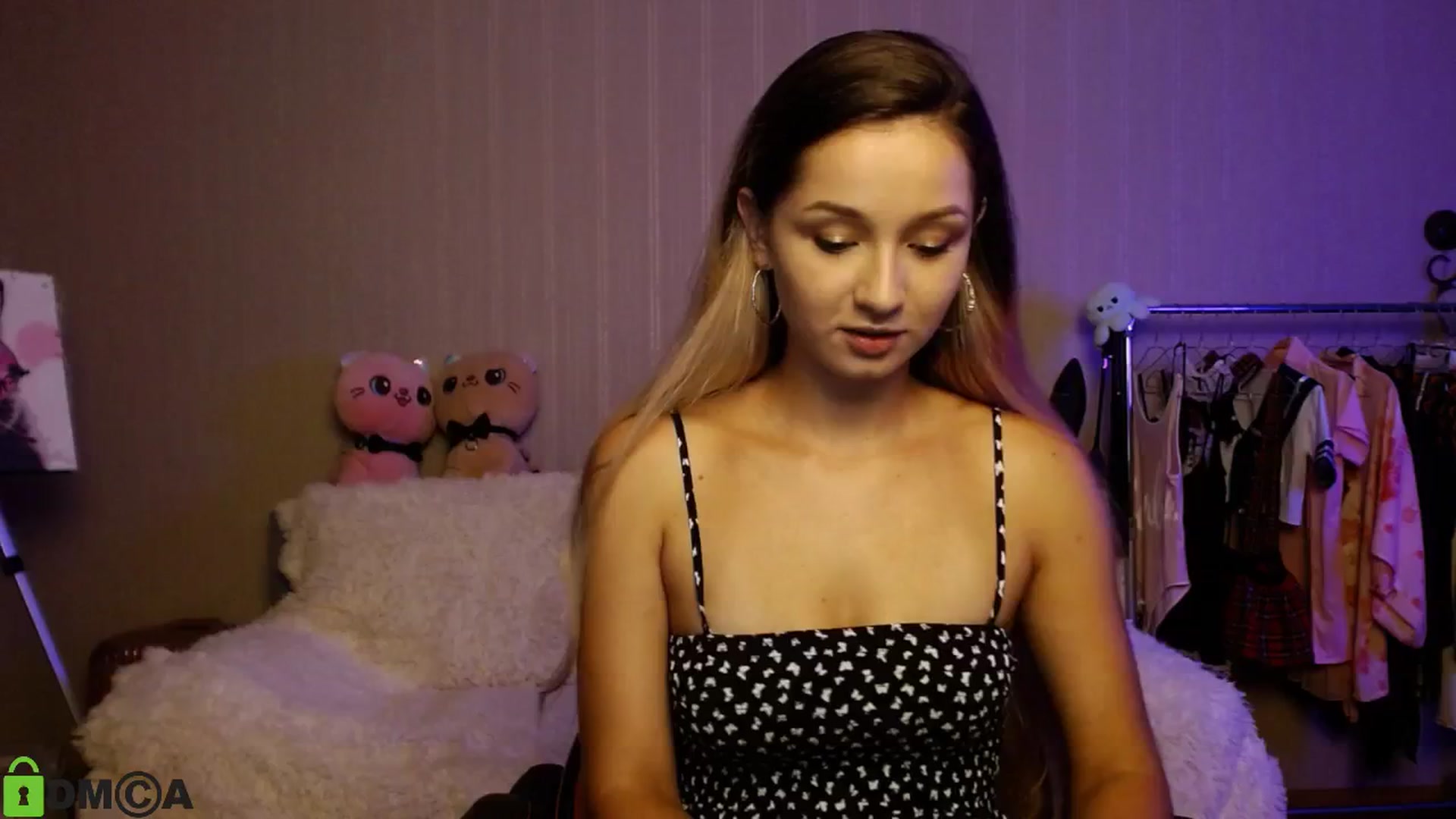 Gallery image thumbnail from MEDIA_'s myfreecams stream on, 07/31/2024, 21:36 image 4 of 20