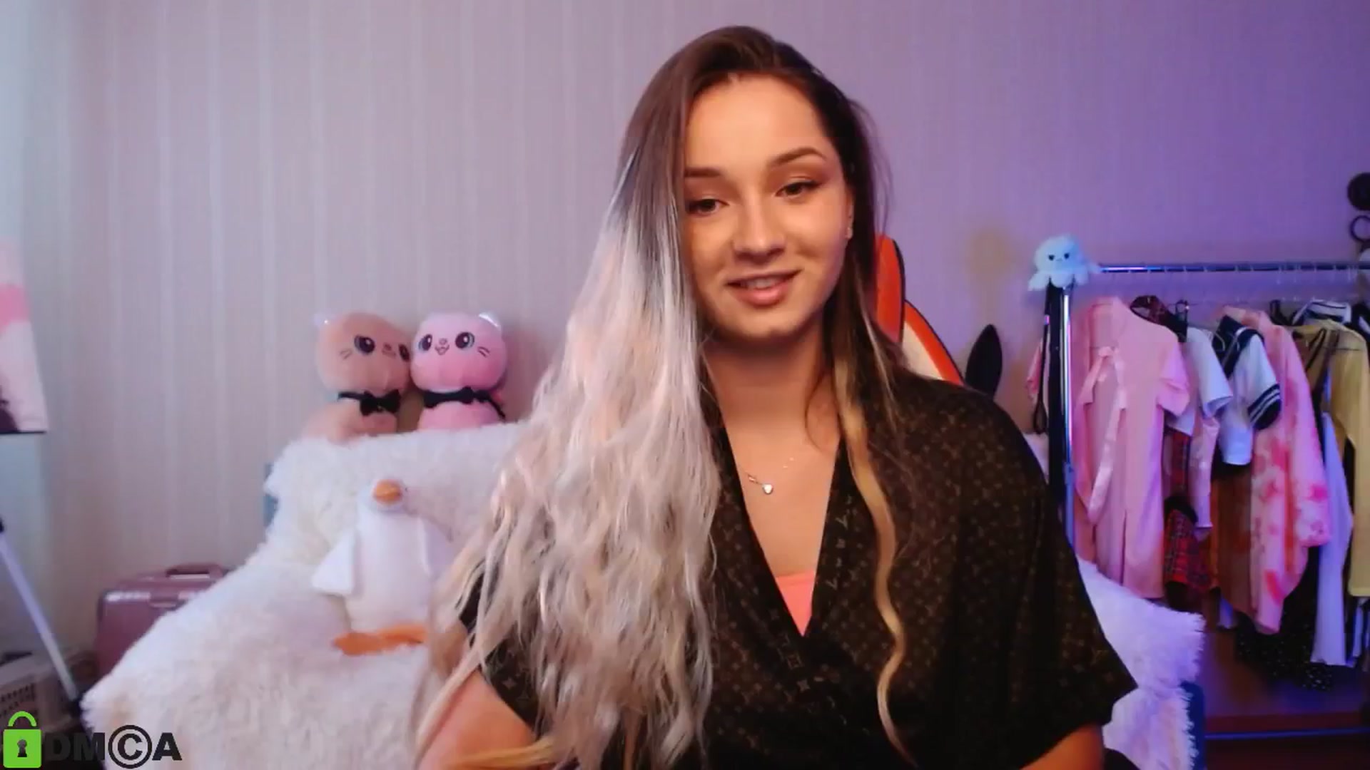 Gallery image thumbnail from MEDIA_'s myfreecams stream on, 10/16/2024, 13:08 image 10 of 20
