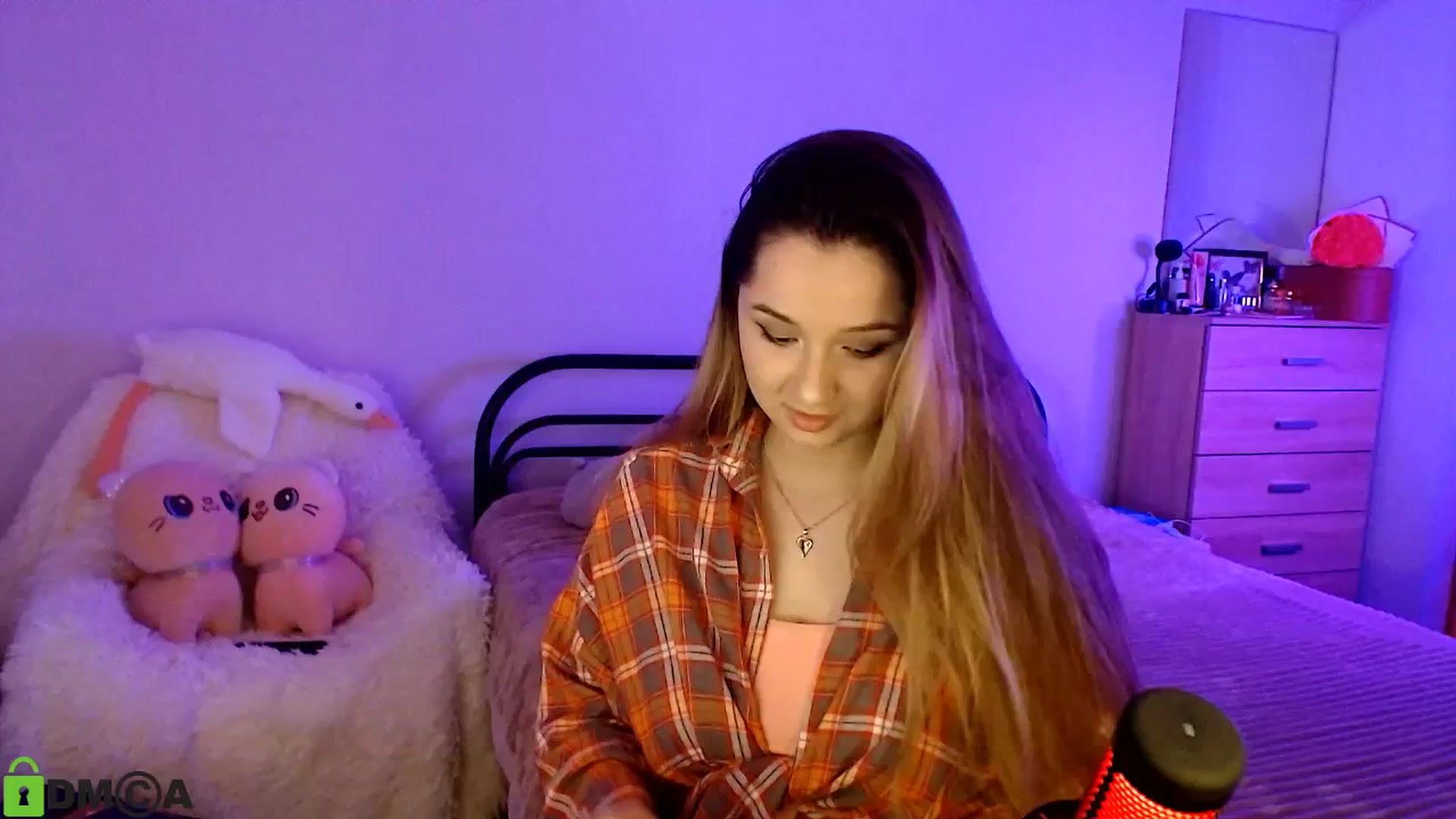 Gallery image thumbnail from MEDIA_'s myfreecams stream on, 04/28/2025, 22:05 image 9 of 20