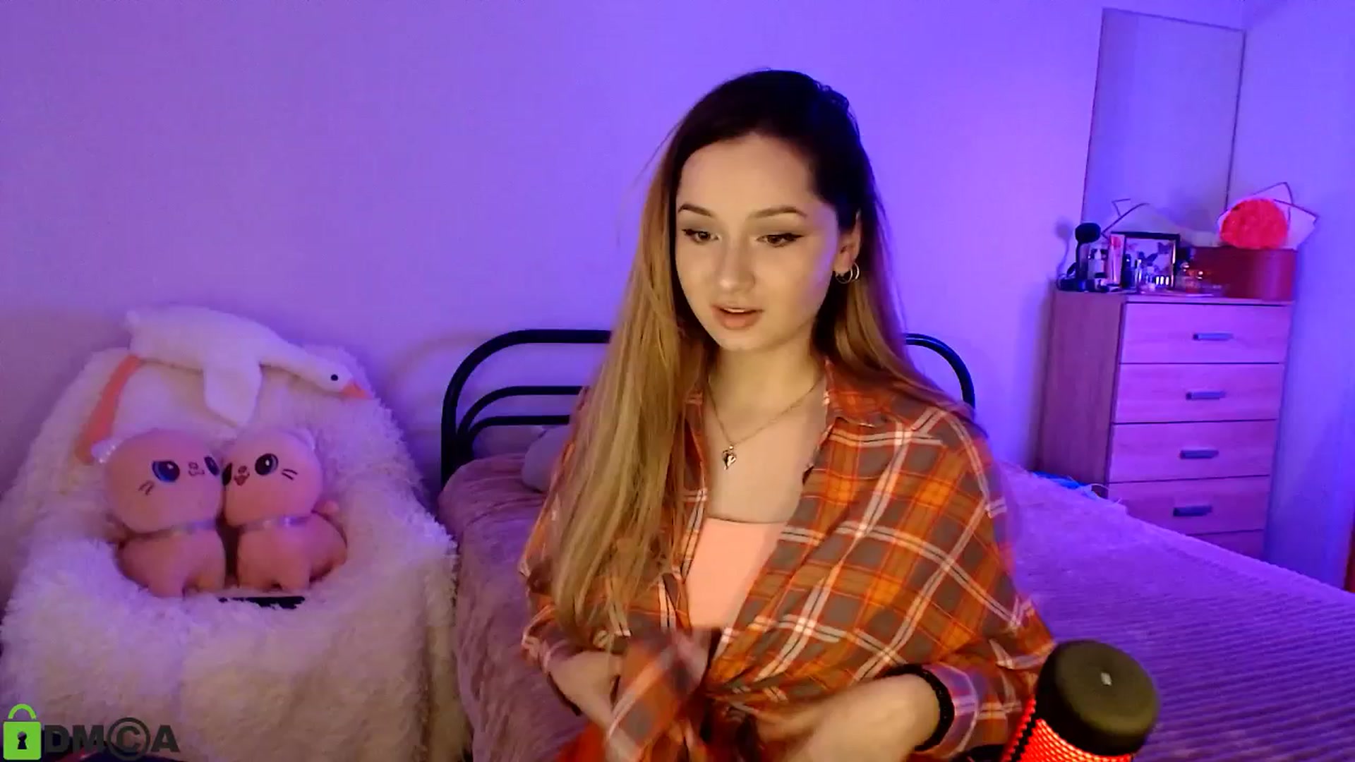 Gallery image thumbnail from MEDIA_'s myfreecams stream on, 04/28/2025, 22:05 image 11 of 20