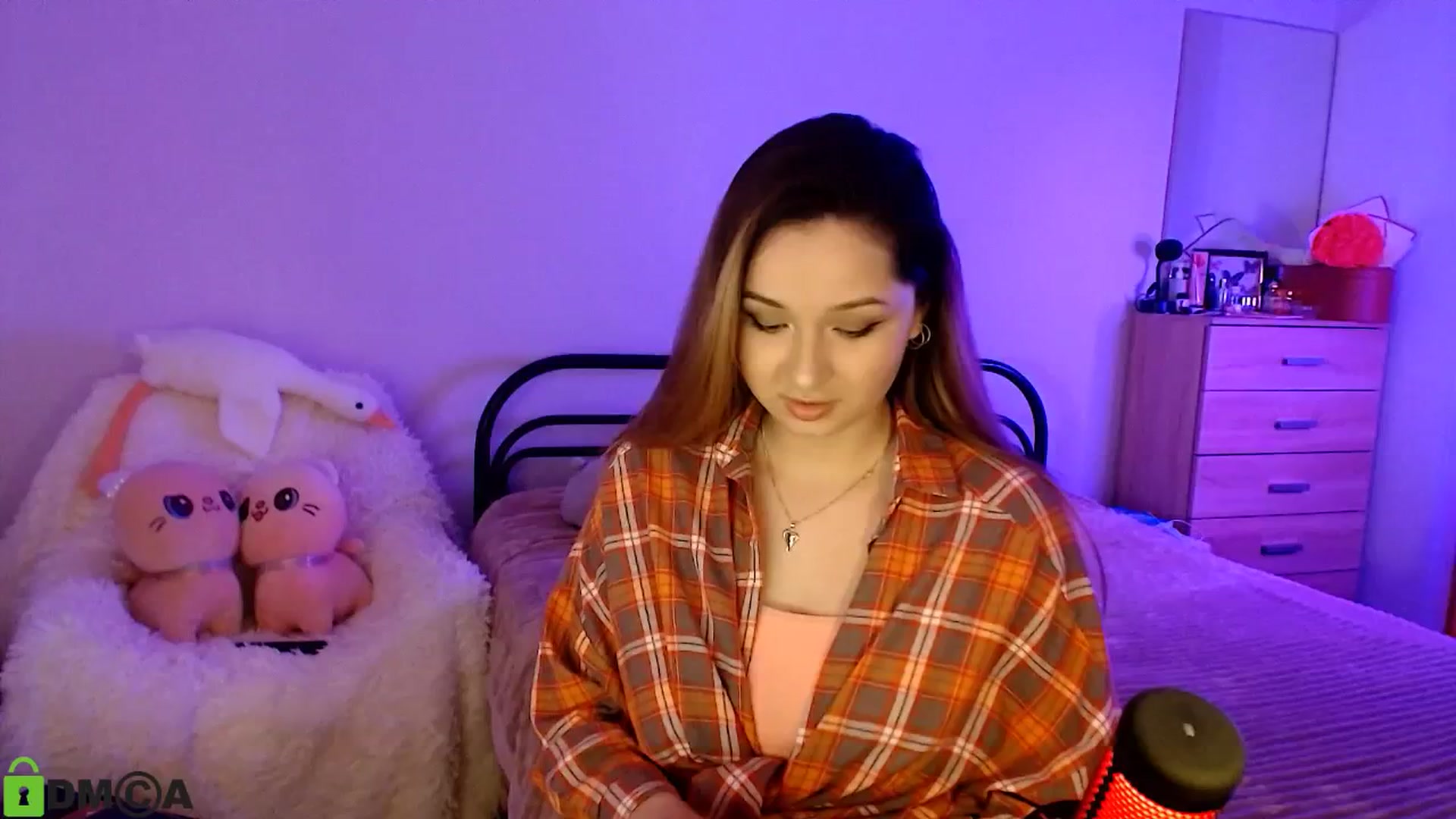 Gallery image thumbnail from MEDIA_'s myfreecams stream on, 04/28/2025, 22:05 image 1 of 20